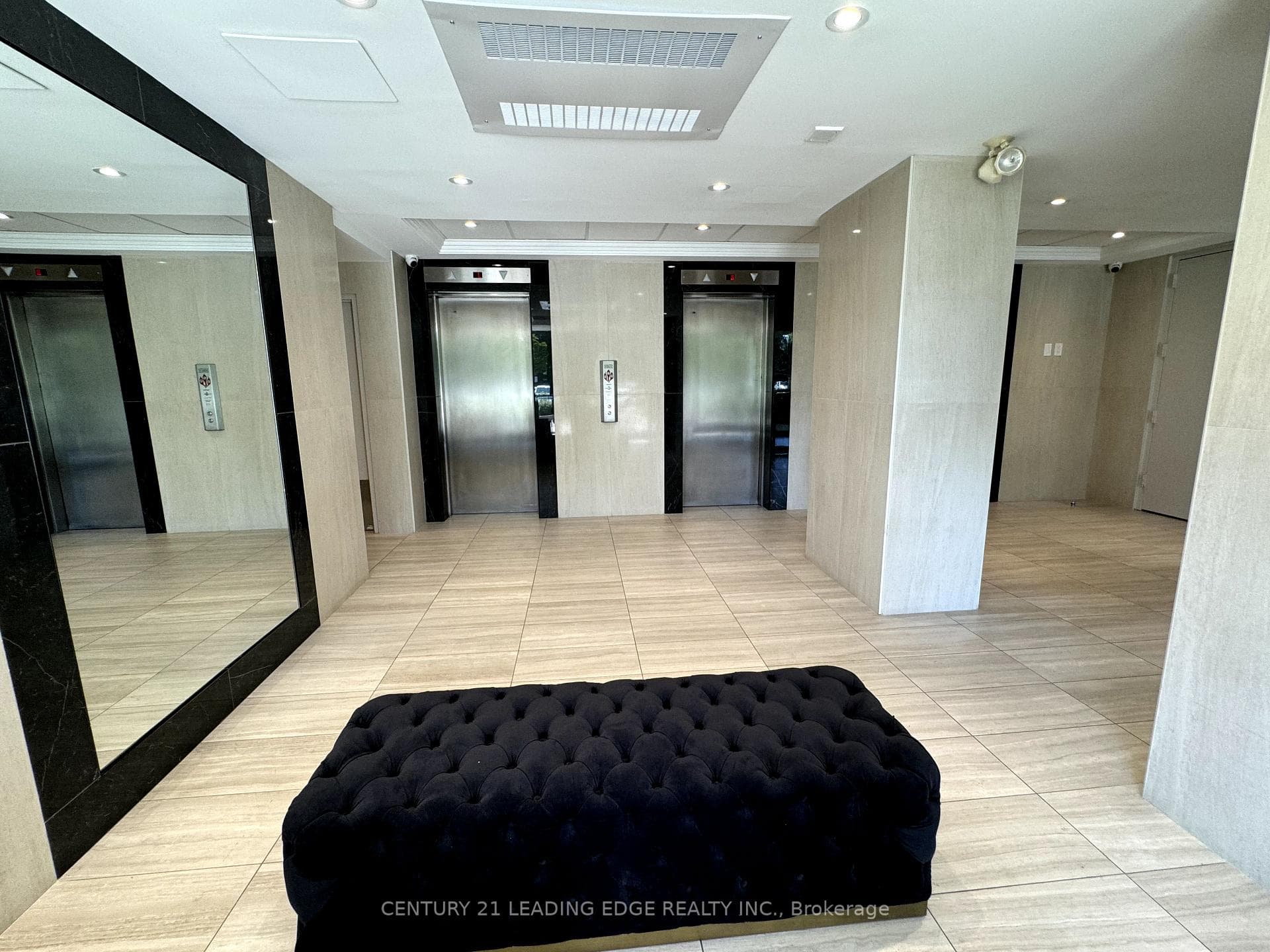 715 Don Mills Road Unit 708 photo 4