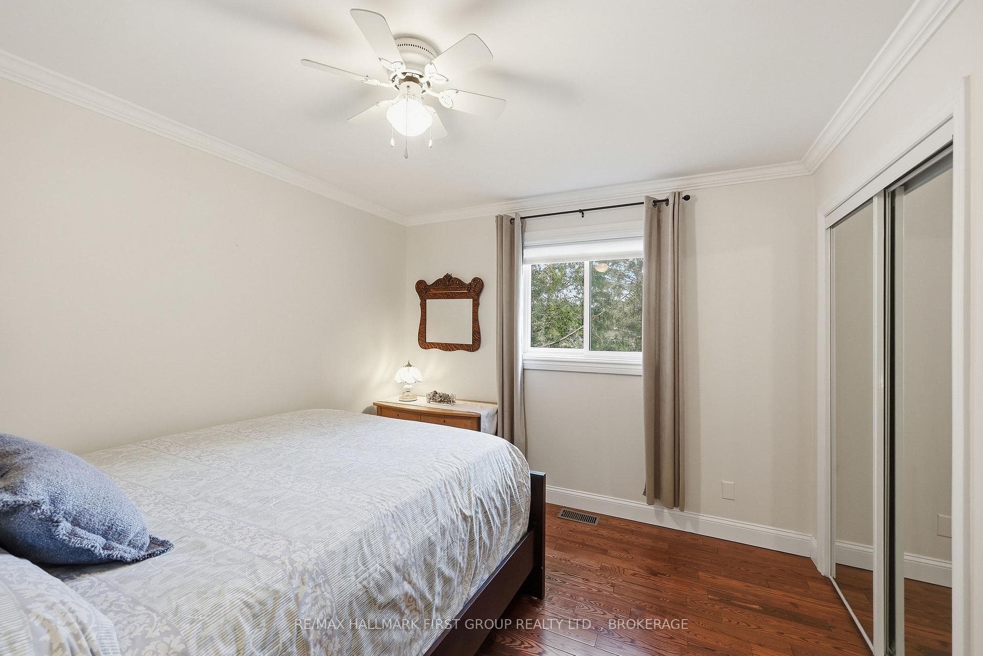 1470 Sydenham Road photo 21
