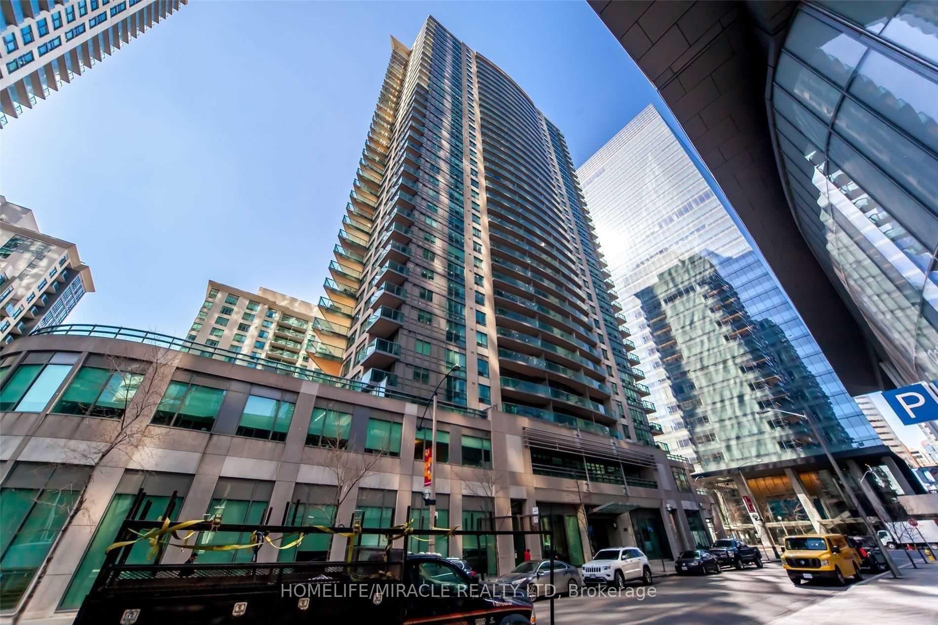 30 Grand Trunk Crescent Unit 312 photo 6