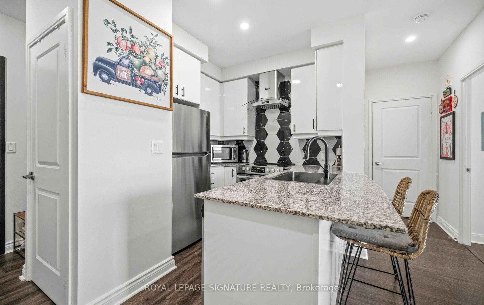 90 Absolute Avenue Unit 1301 photo 8
