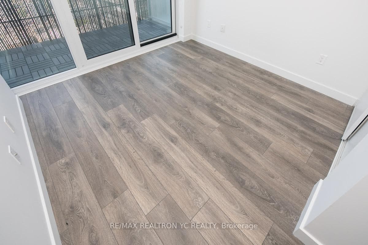 8 Eglinton Avenue Unit 3307 photo 15