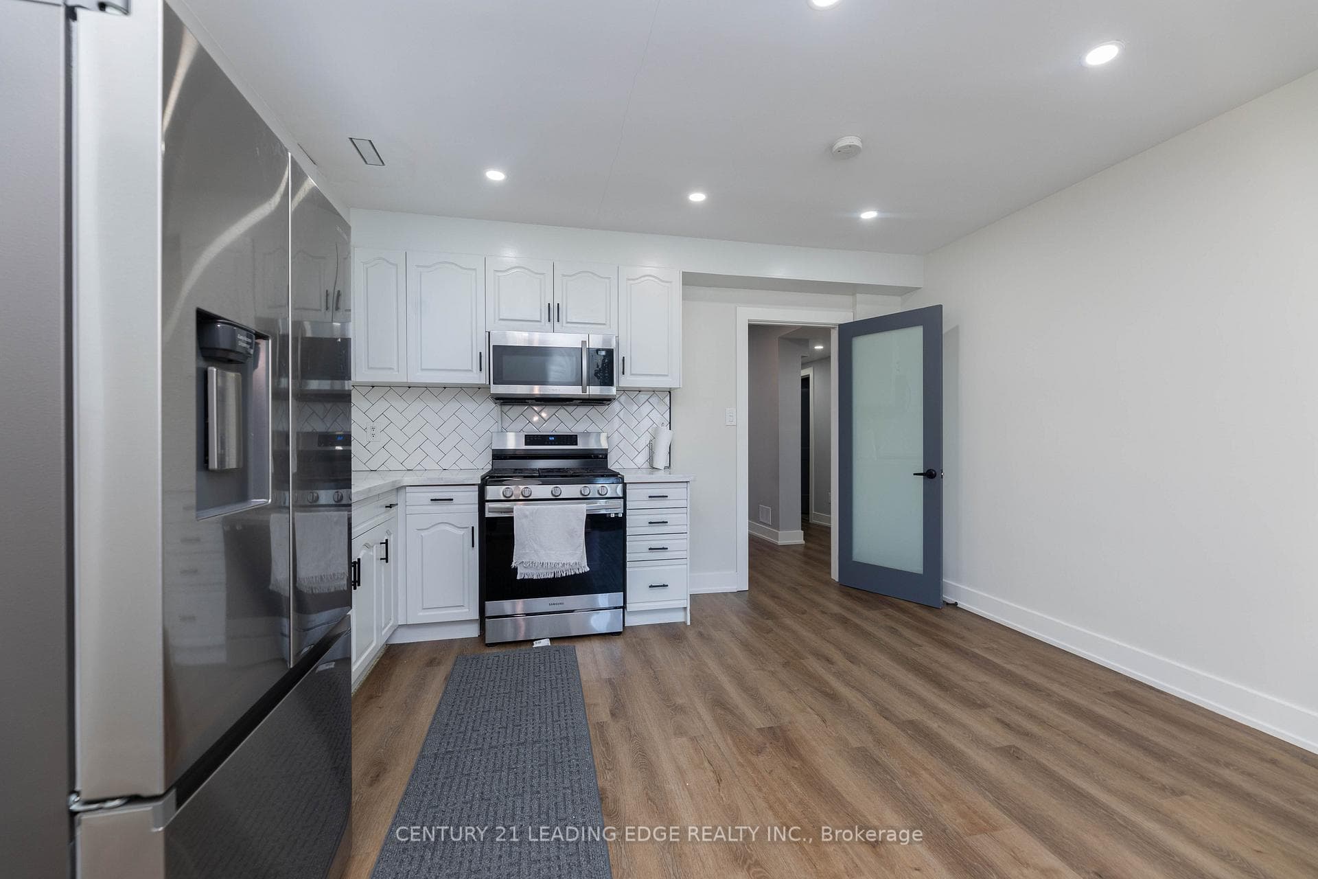 36 Dovehouse Avenue photo 32