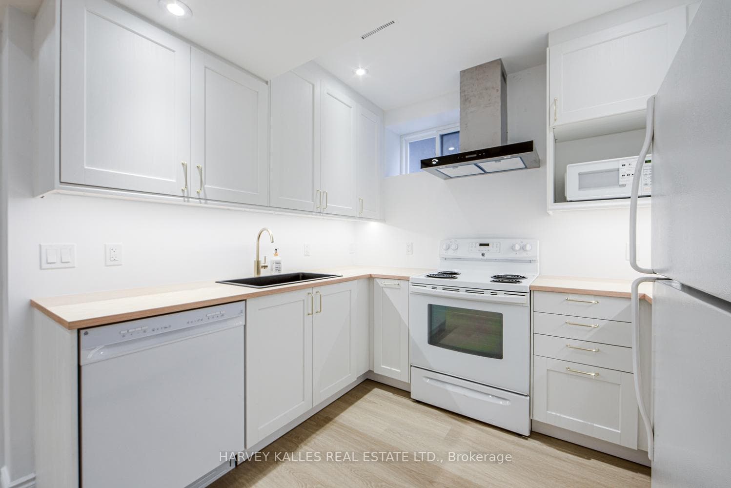 33 Parkview Gardens Unit Lower photo 4