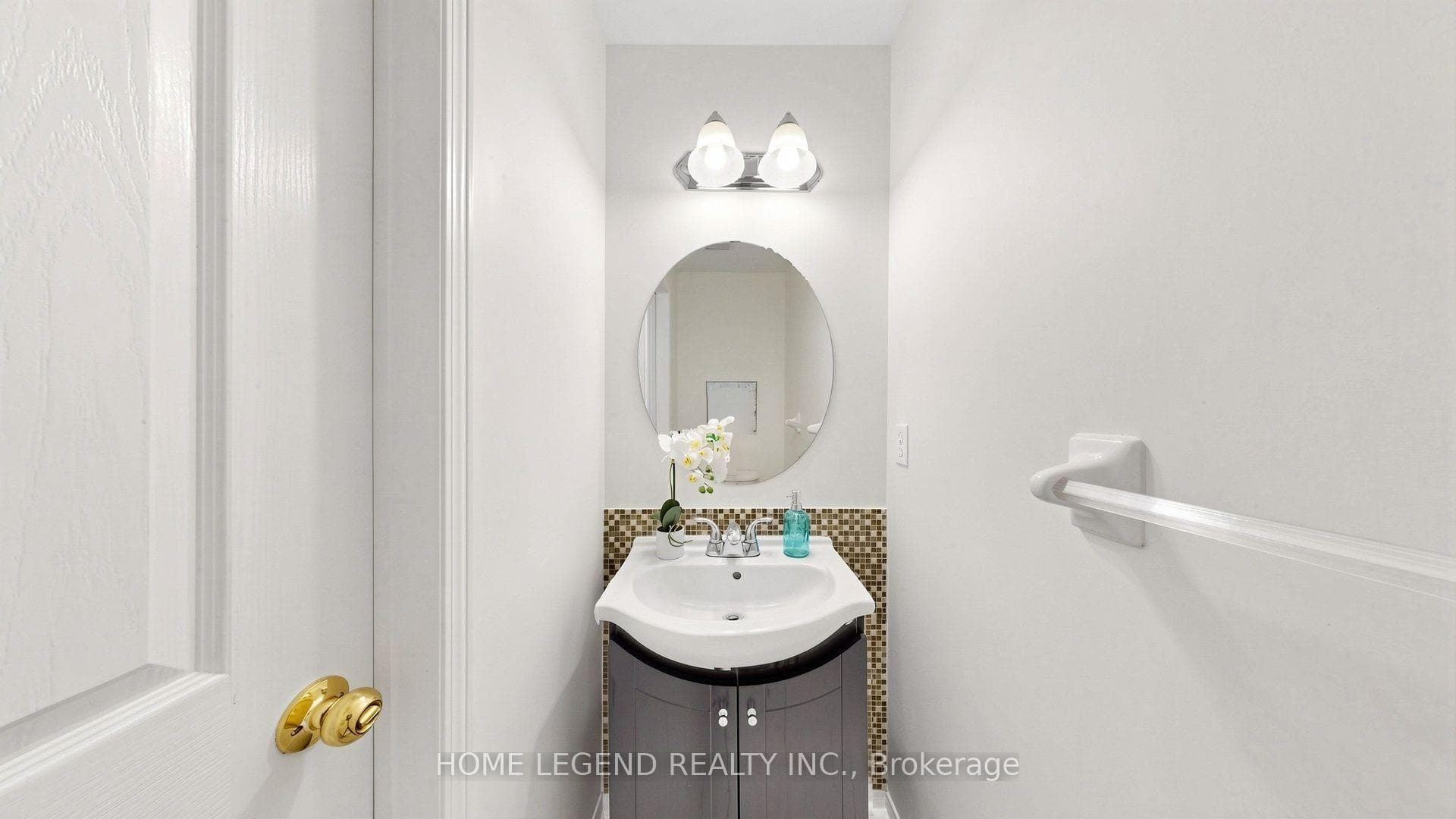 14 Mccaul Street photo 17