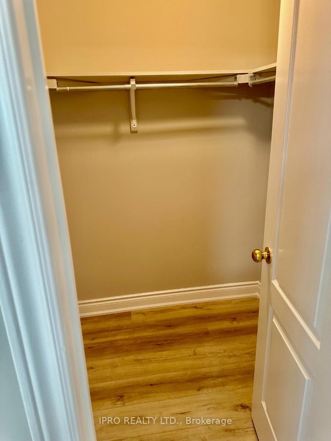 46 Tessler Crescent photo 12