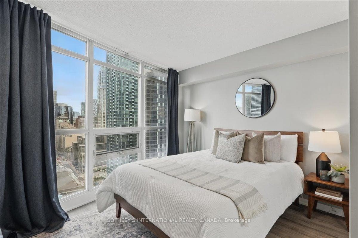 18 yonge Street Unit 2903 photo 18