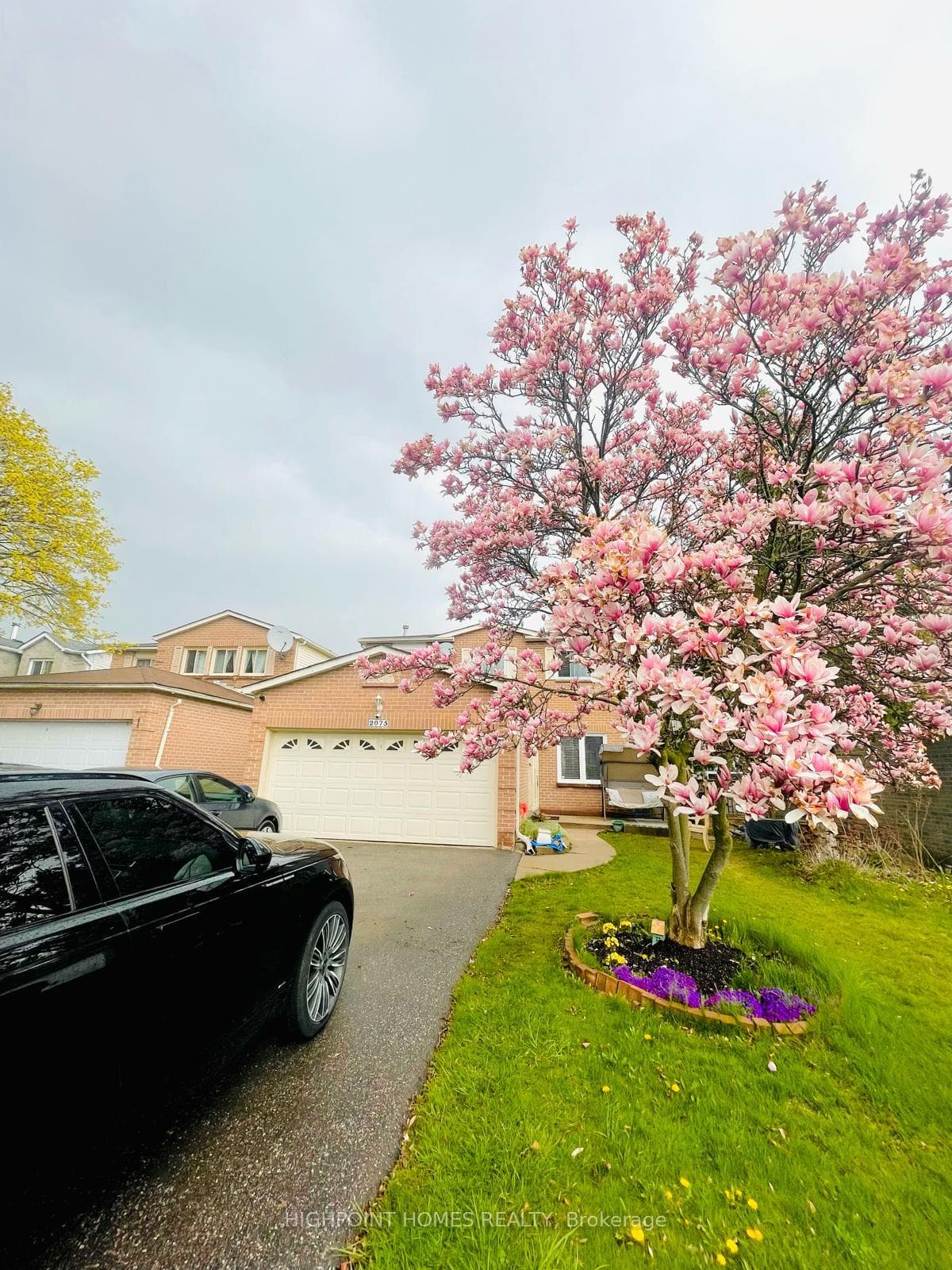 2075 Duberry Drive photo 3