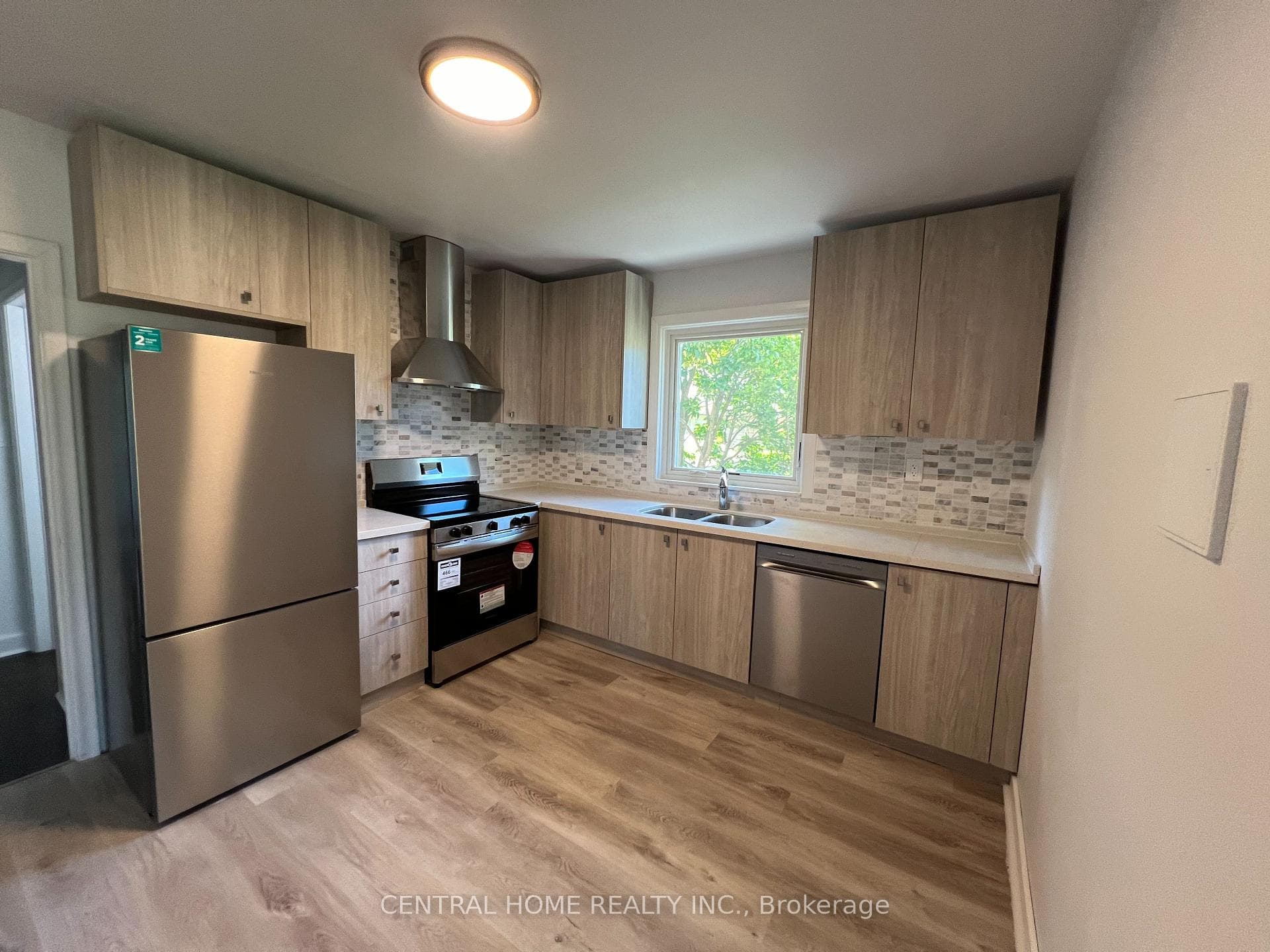 210 Renforth Main Floor Only Drive photo 6