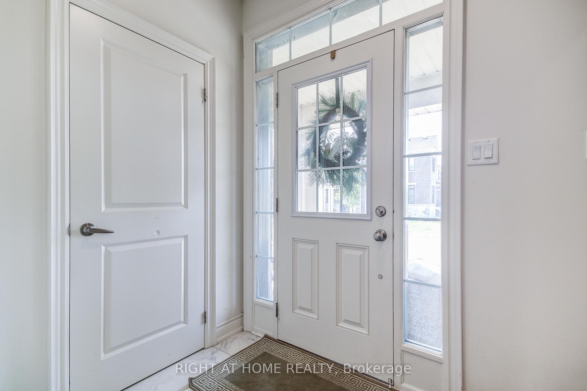 1190 Raspberry Terrace photo 3