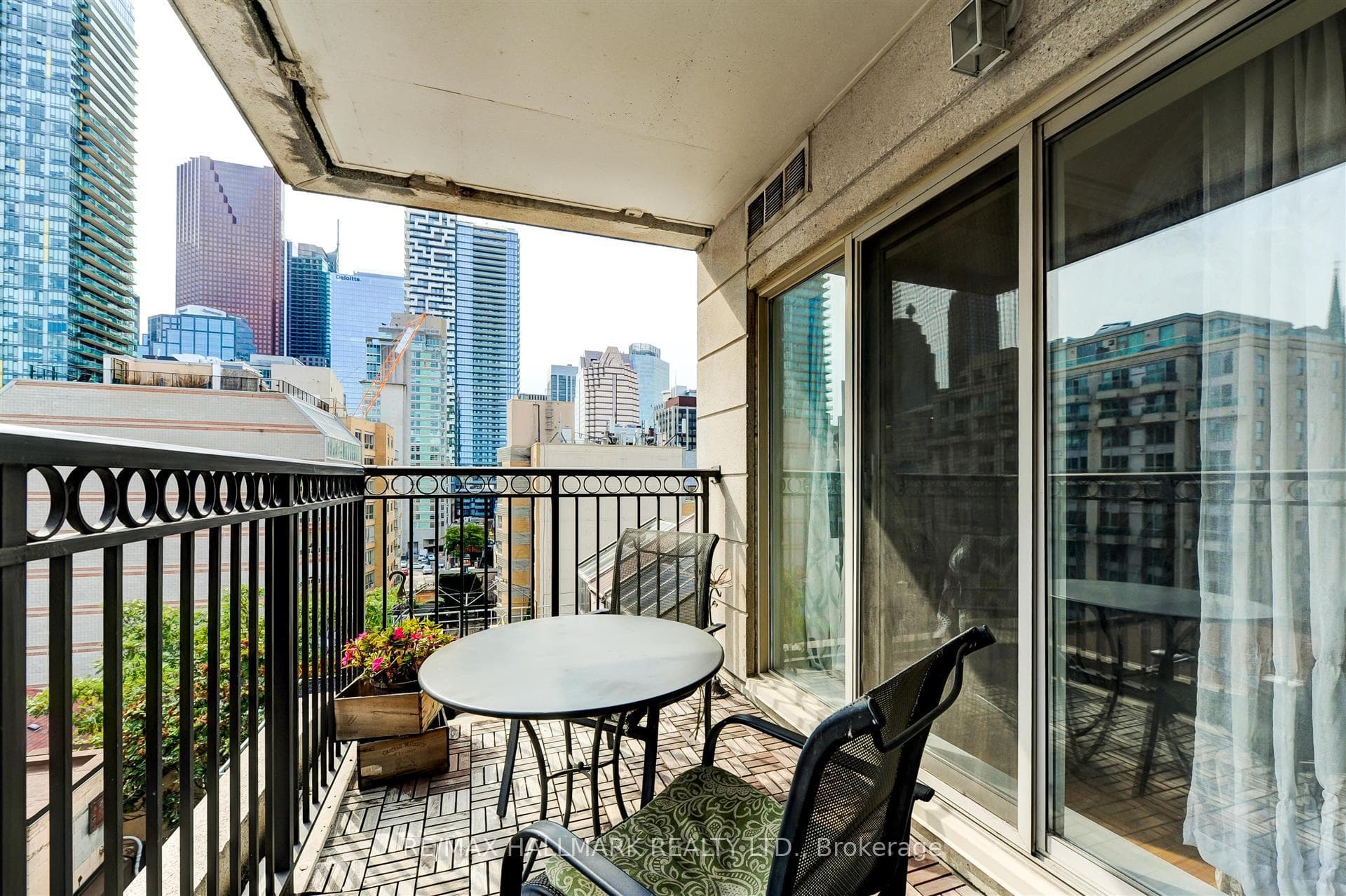 115 Richmond Street Unit 803 photo 13