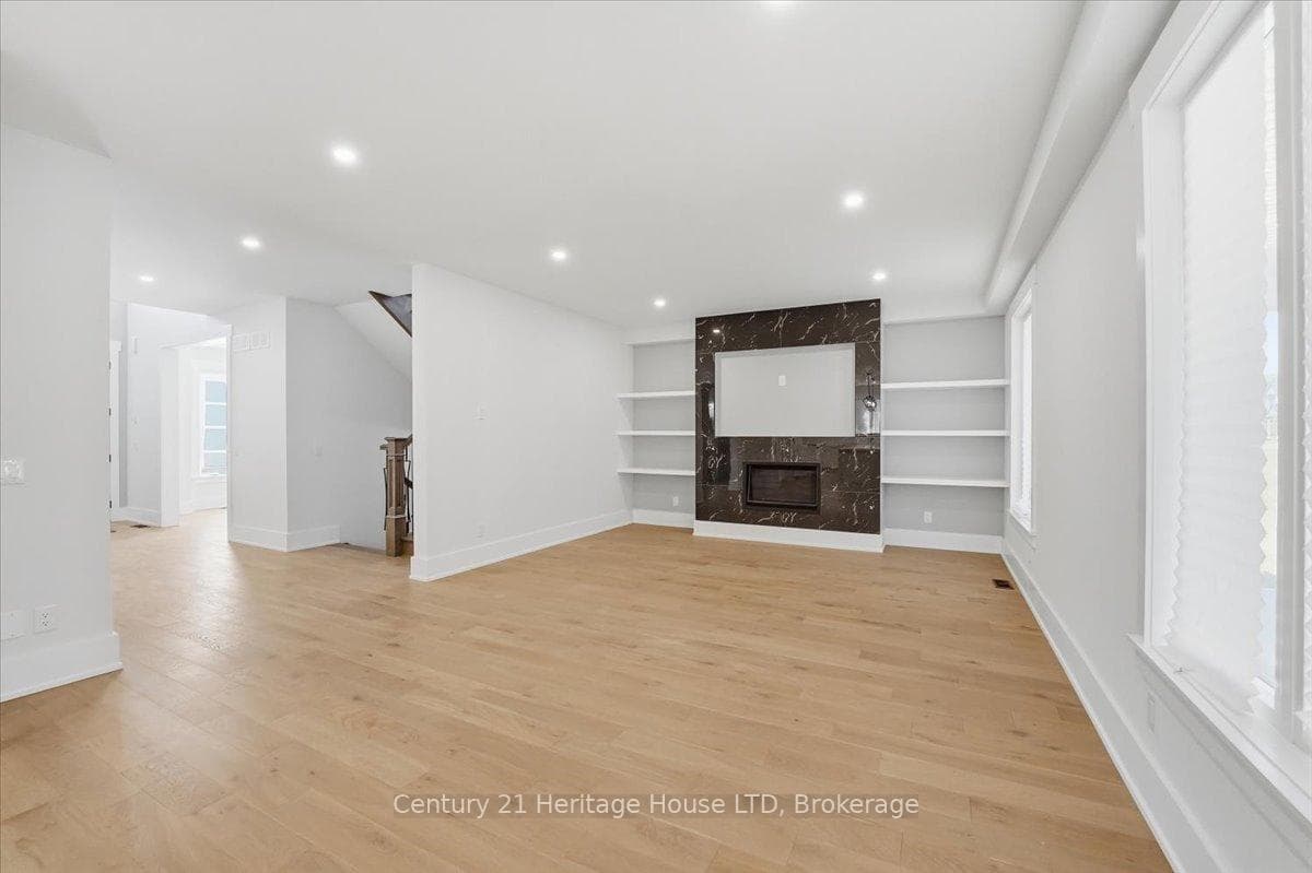 2476 COLANGELO Drive photo 11