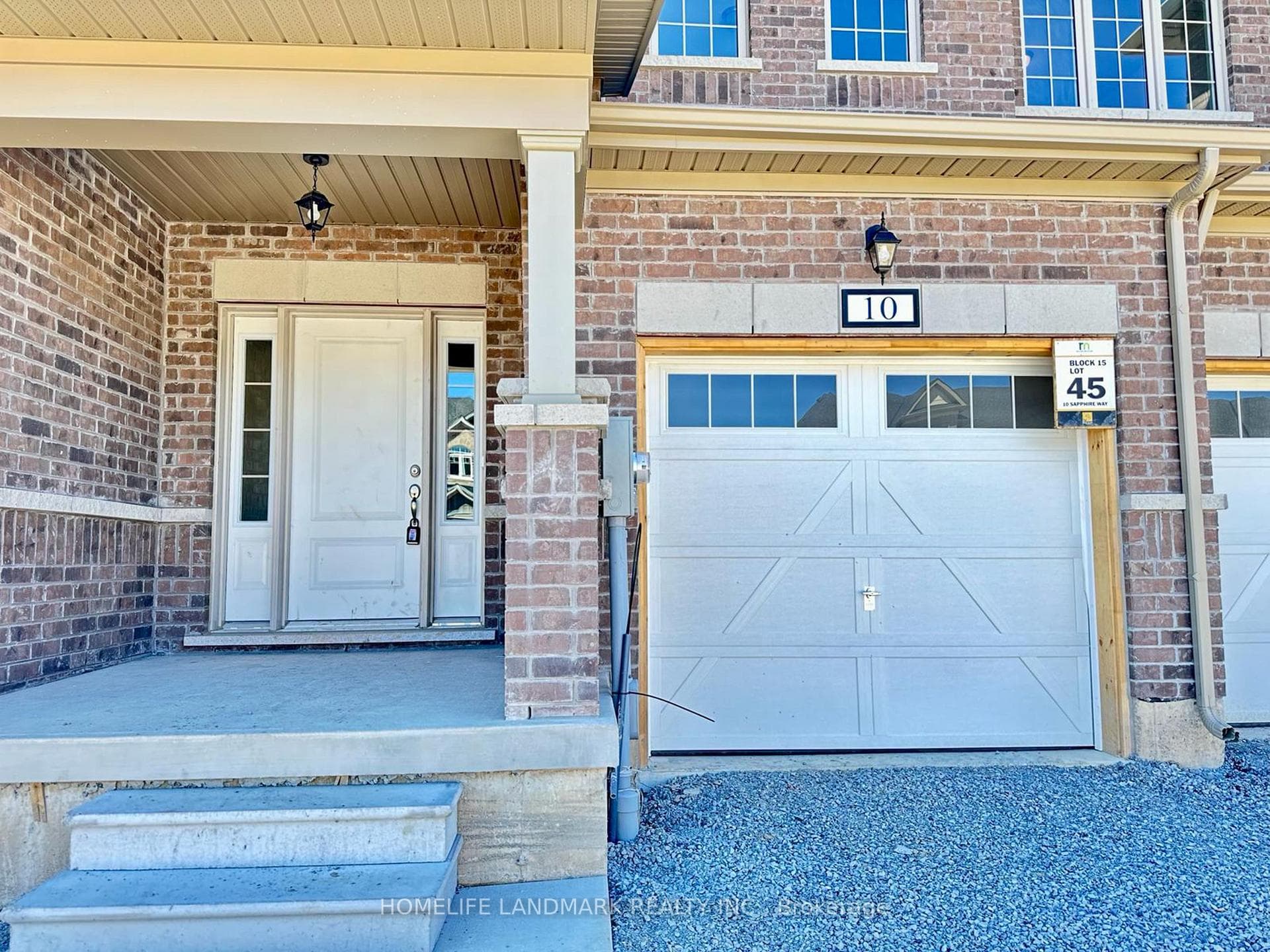 10 Sapphire Way photo 2
