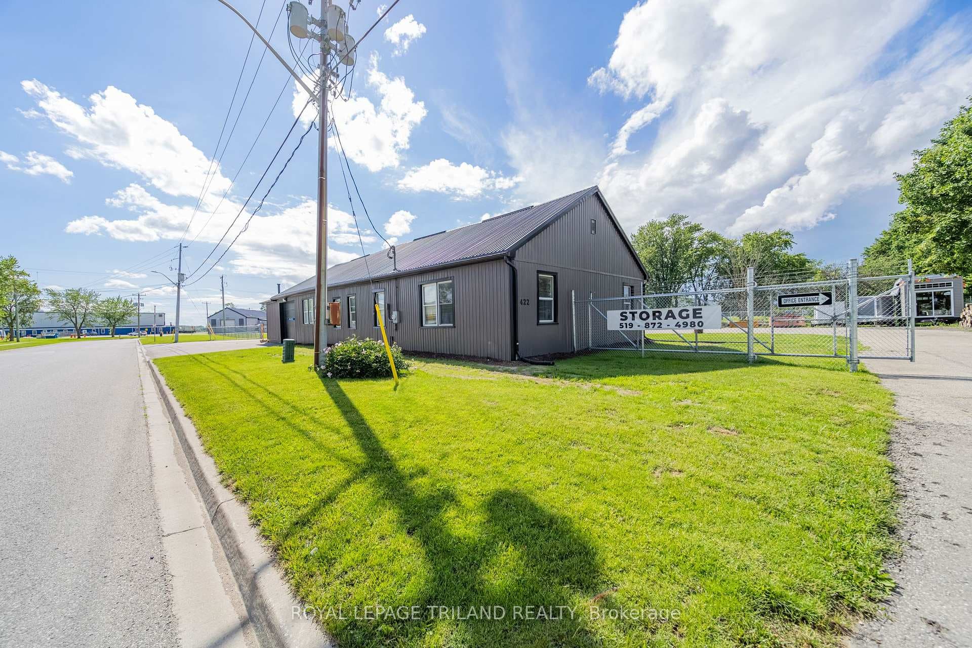 422 Canada Avenue photo 10