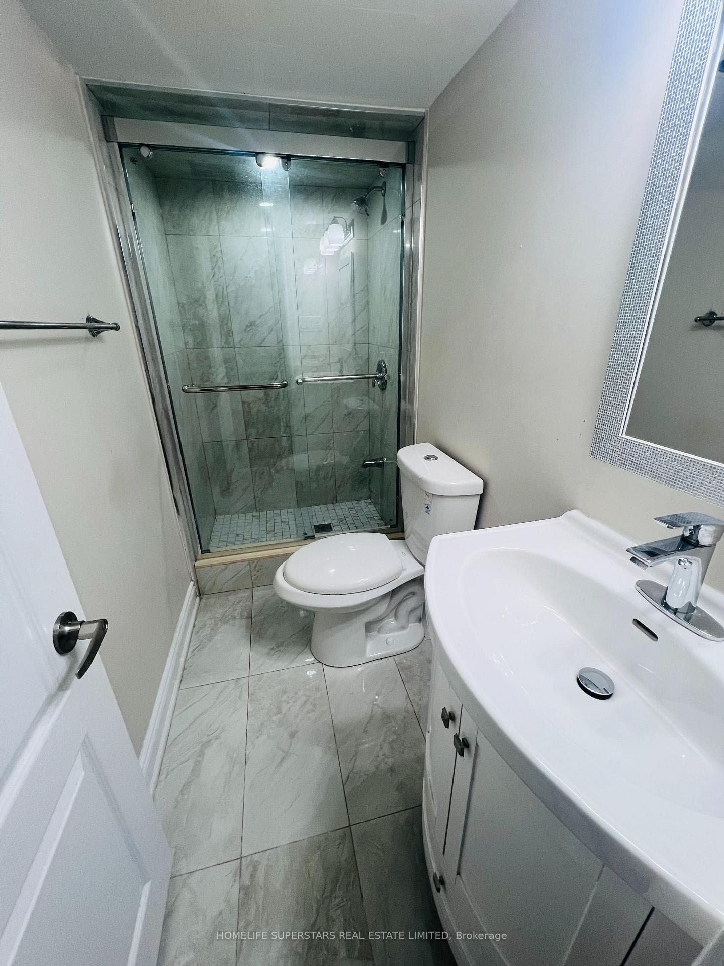 Second washroom 3-pc..