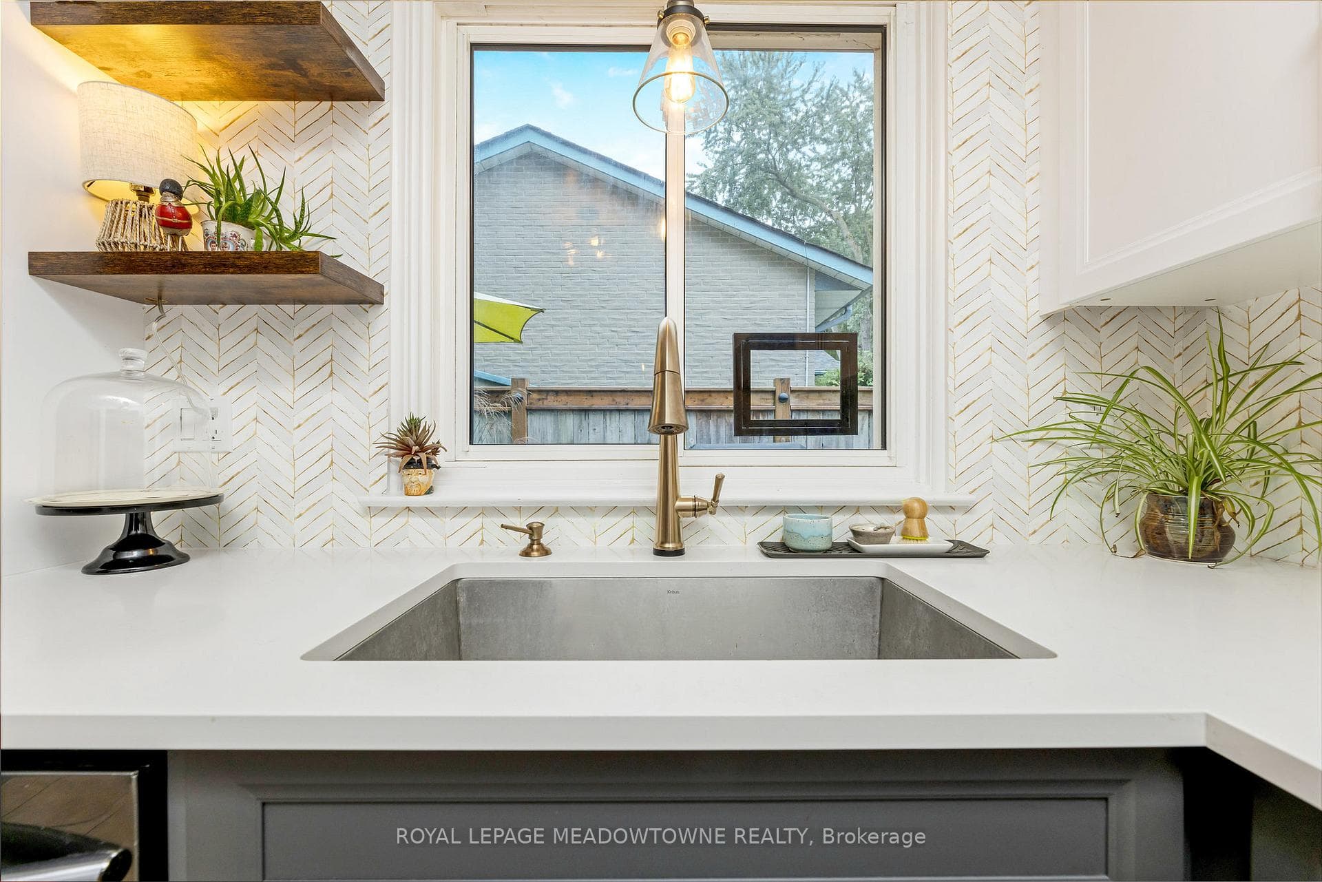 165 Tyler Avenue photo 8