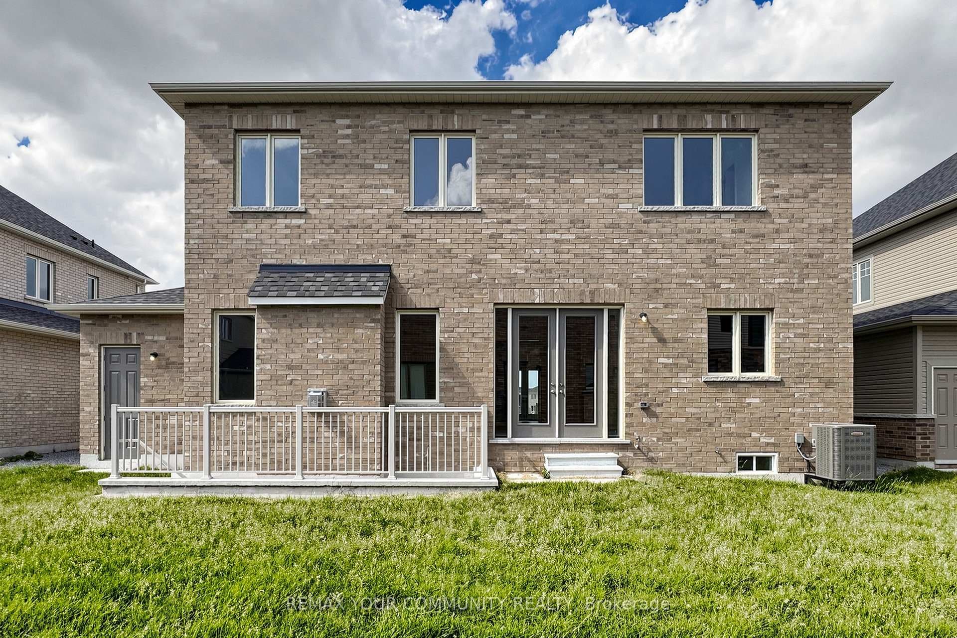 31 Lorrain Hand Crescent photo 28