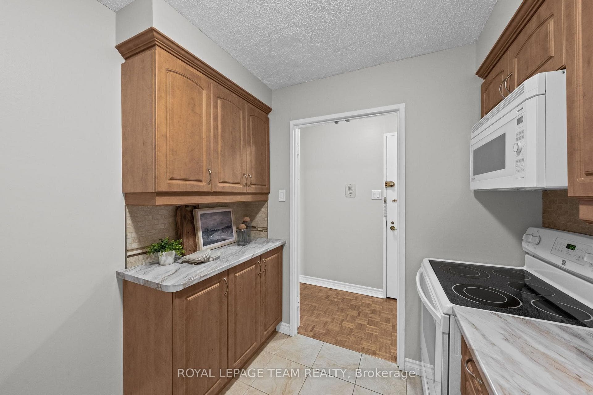 515 St Laurent Boulevard Unit 912 photo 15