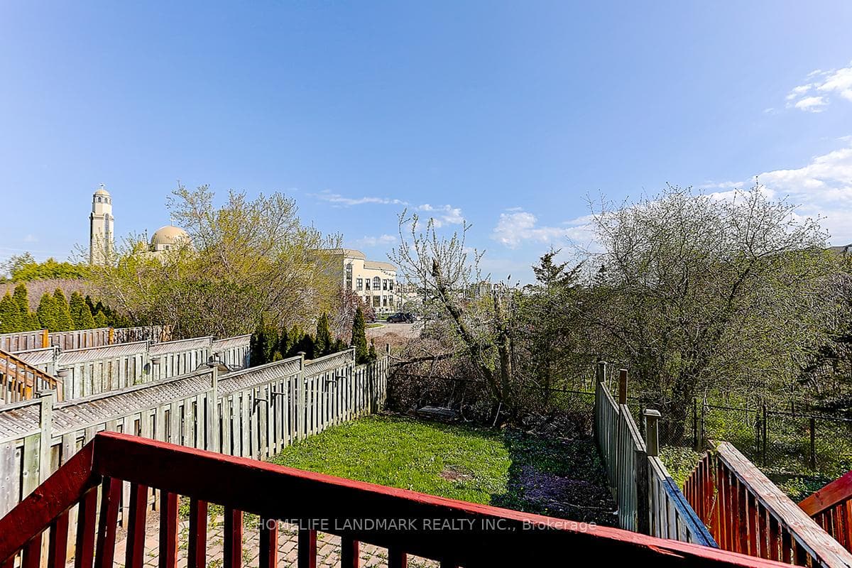 35 Nottingham Drive photo 31
