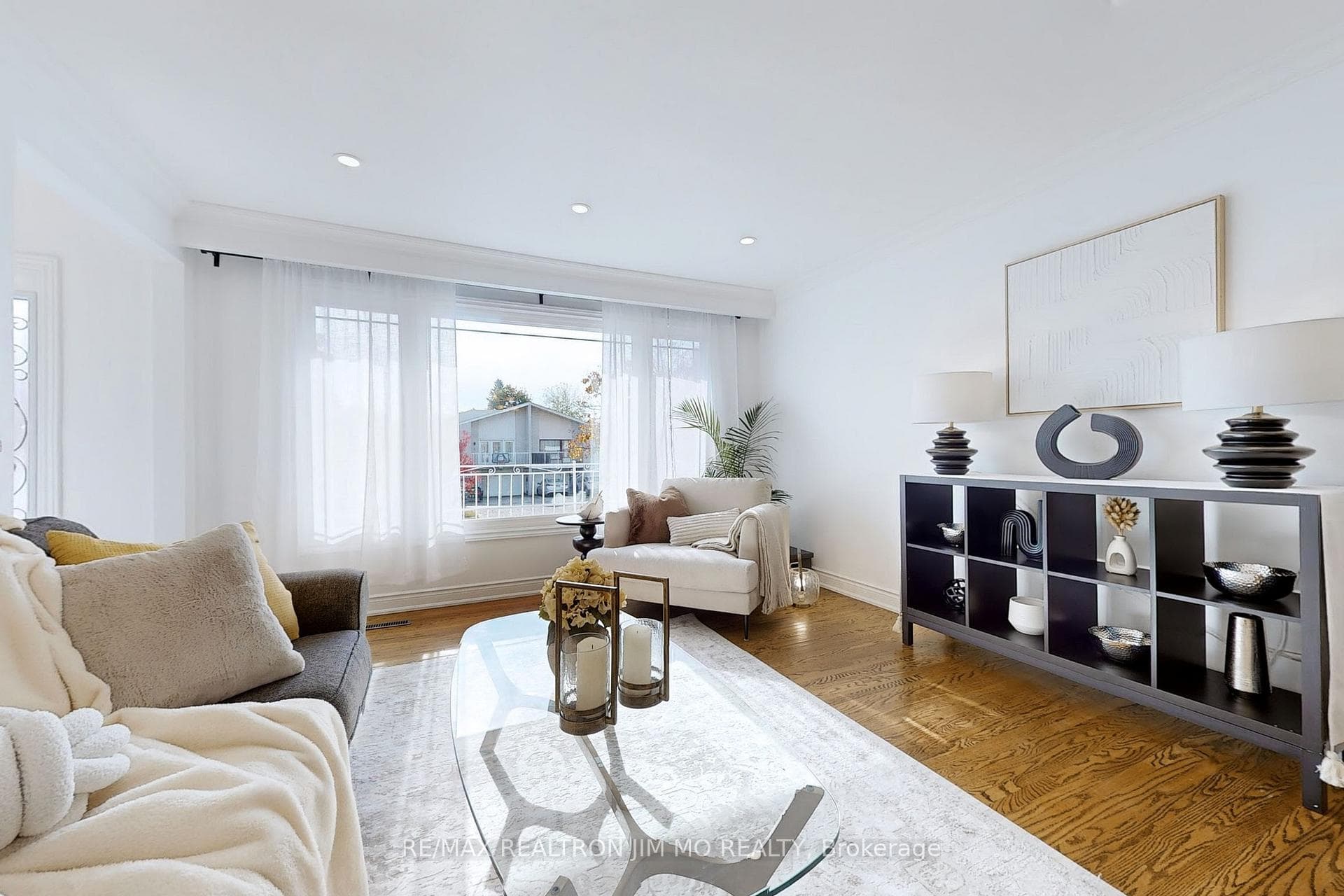 36 Warfield Drive photo 5