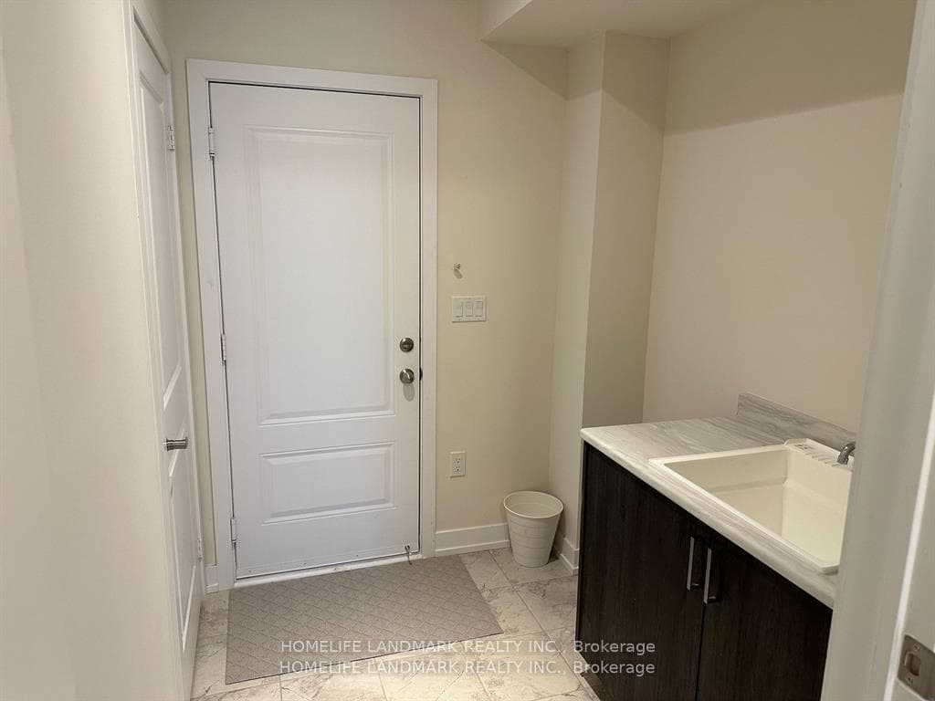 21 Credit Lane photo 5
