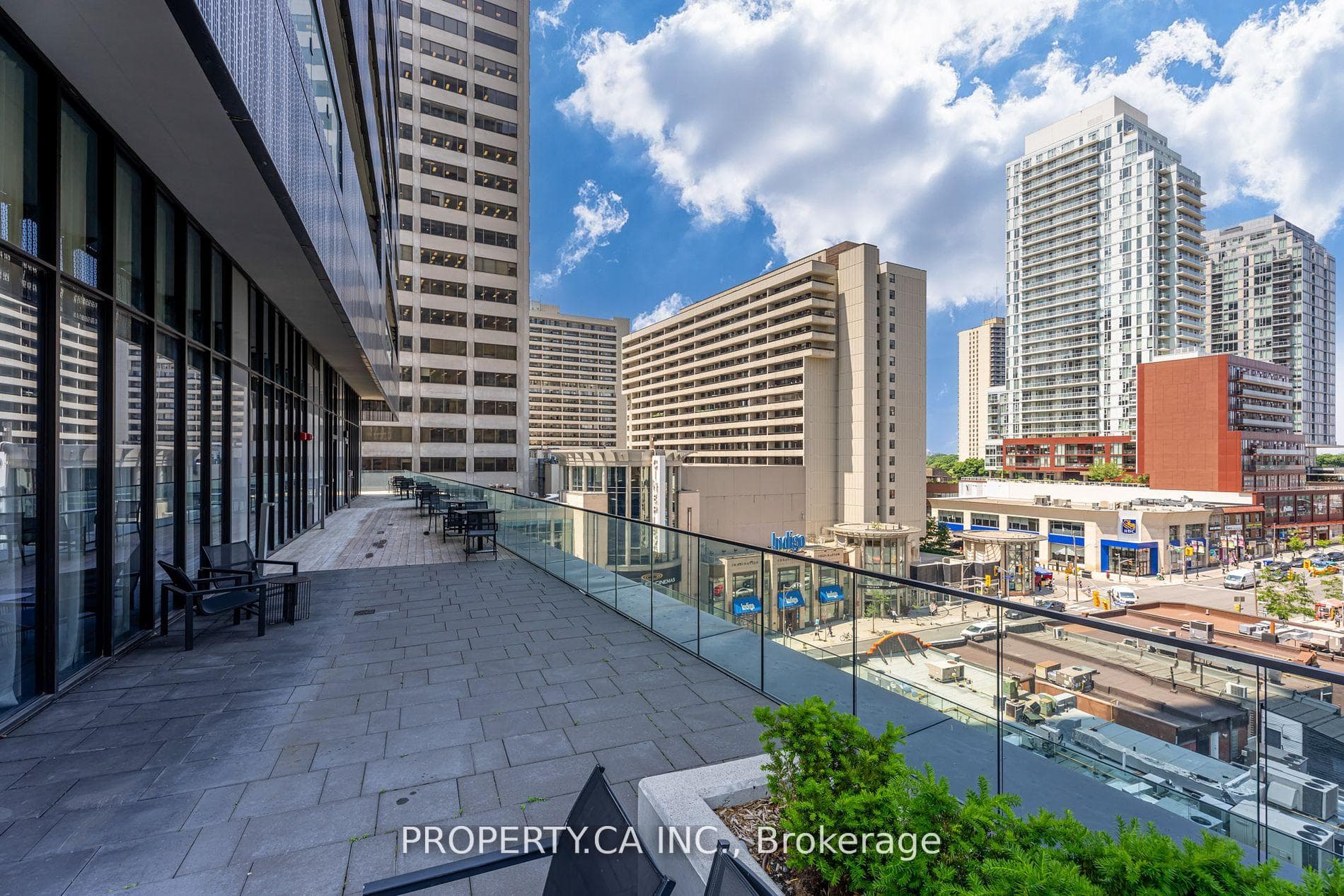 8 Eglinton Avenue Unit 606 photo 26