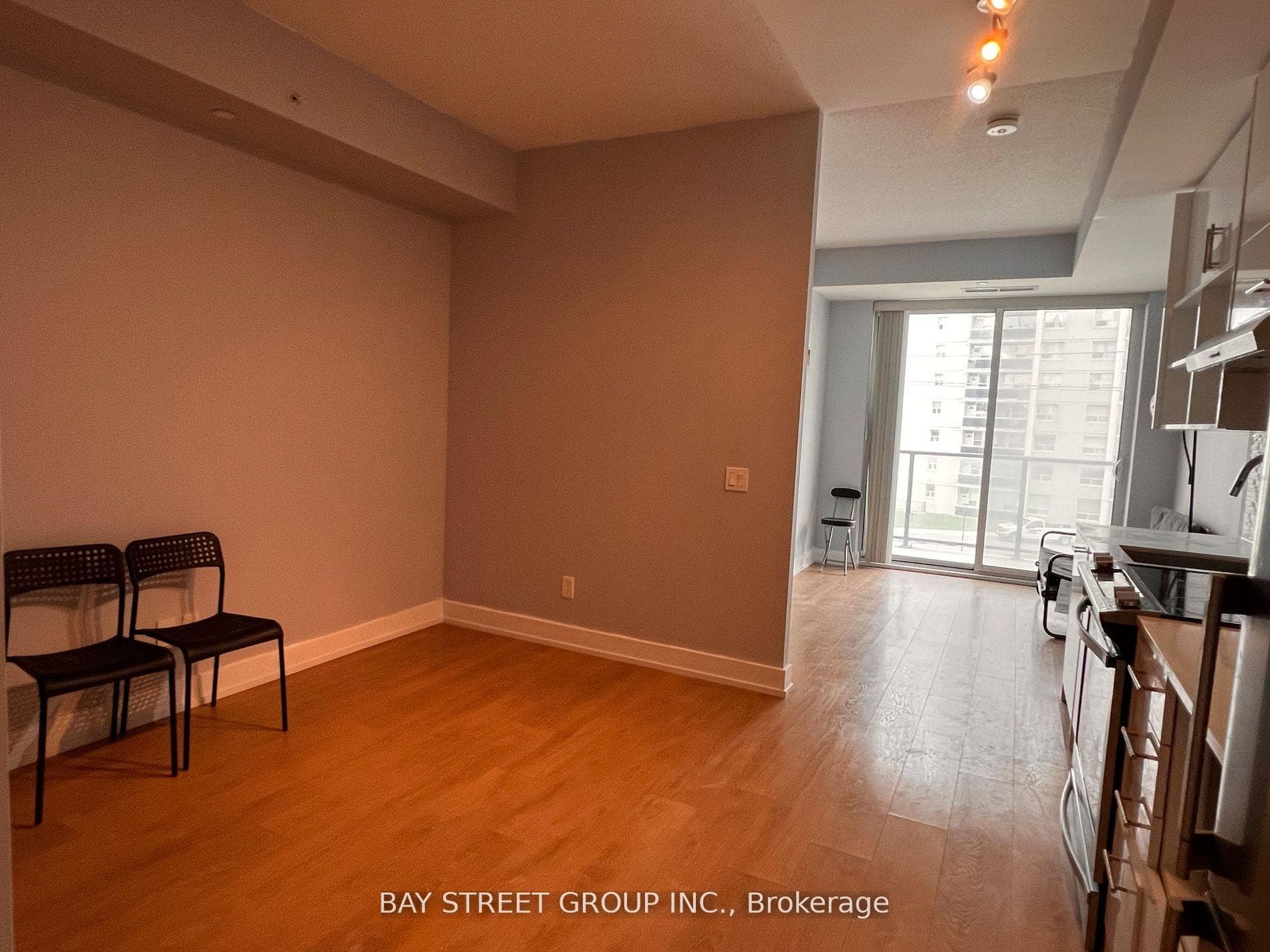 128 Fairview Mall Drive Unit 306 photo 7