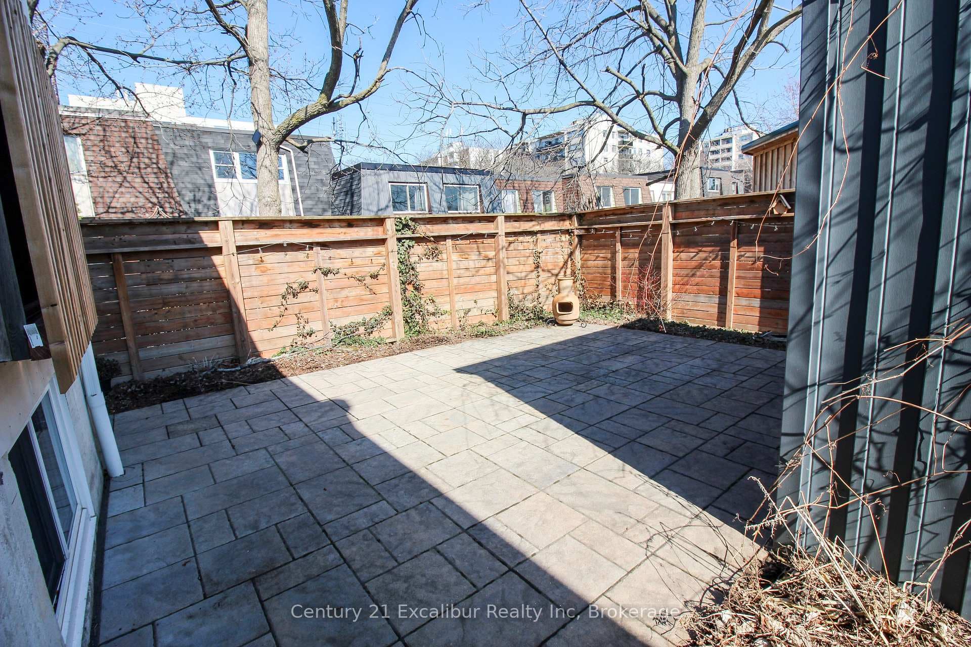 881 Lawrence Road photo 10