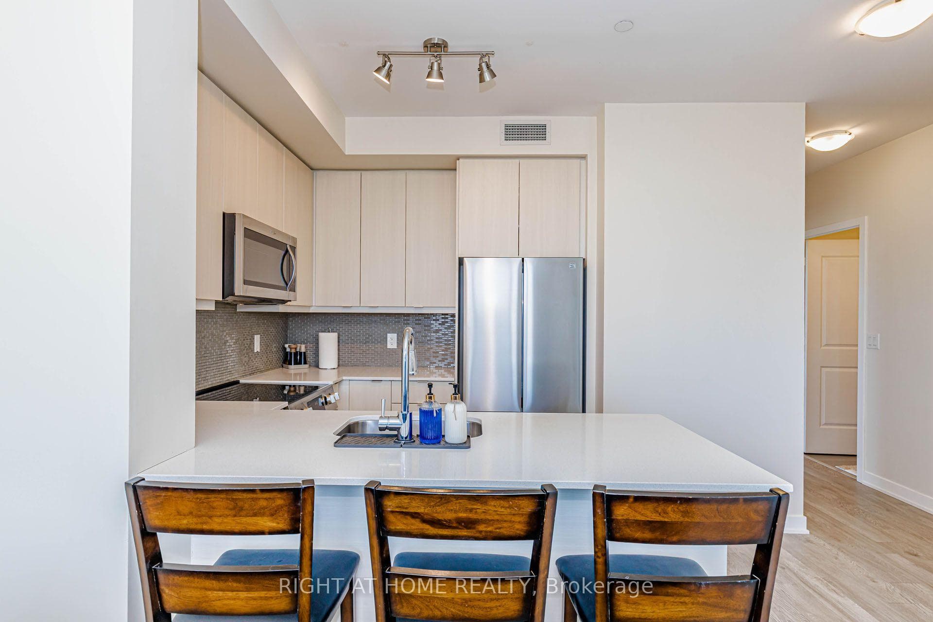 4633 Glen Erin Drive Unit 2 photo 16