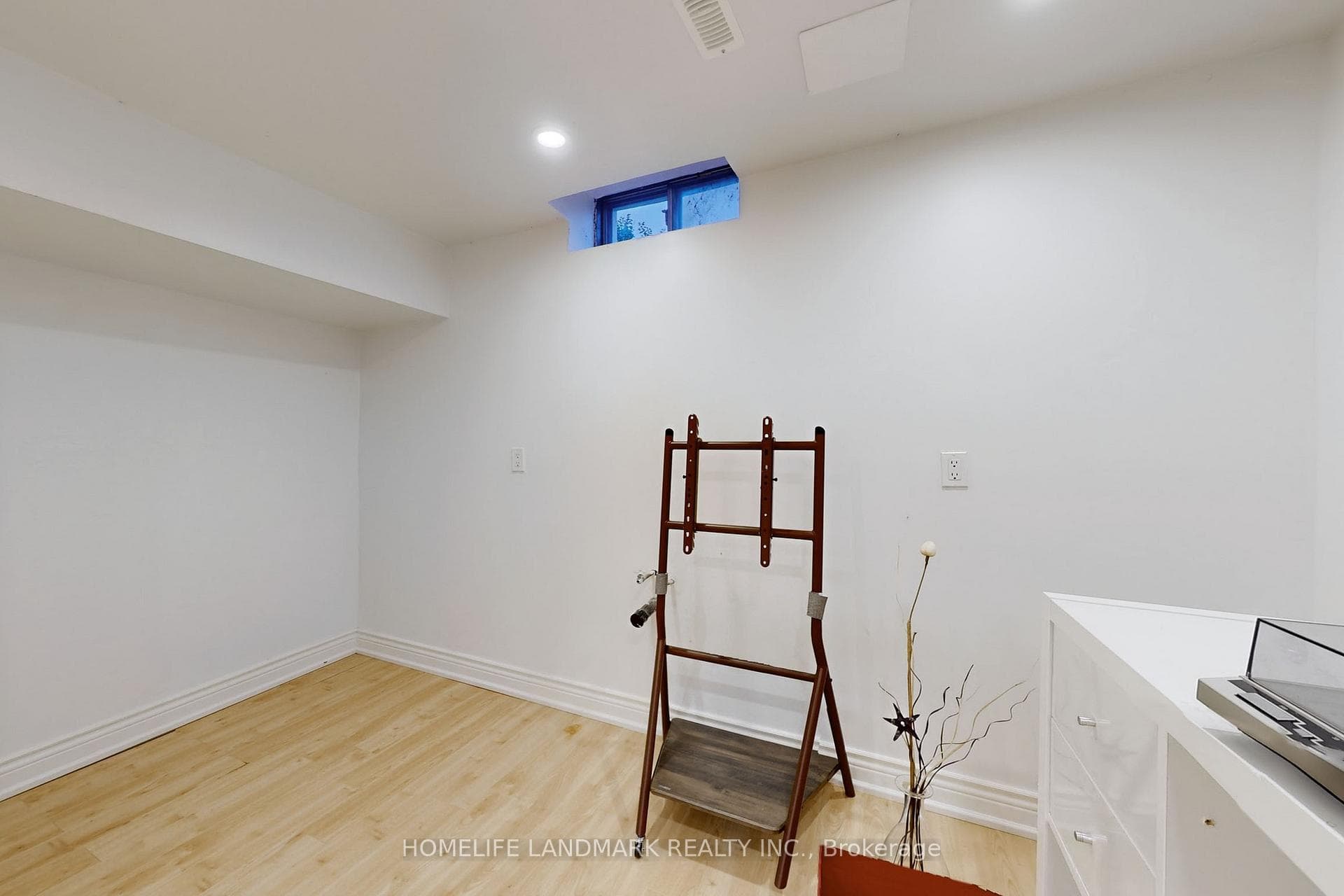 64 Alderbury Drive photo 32