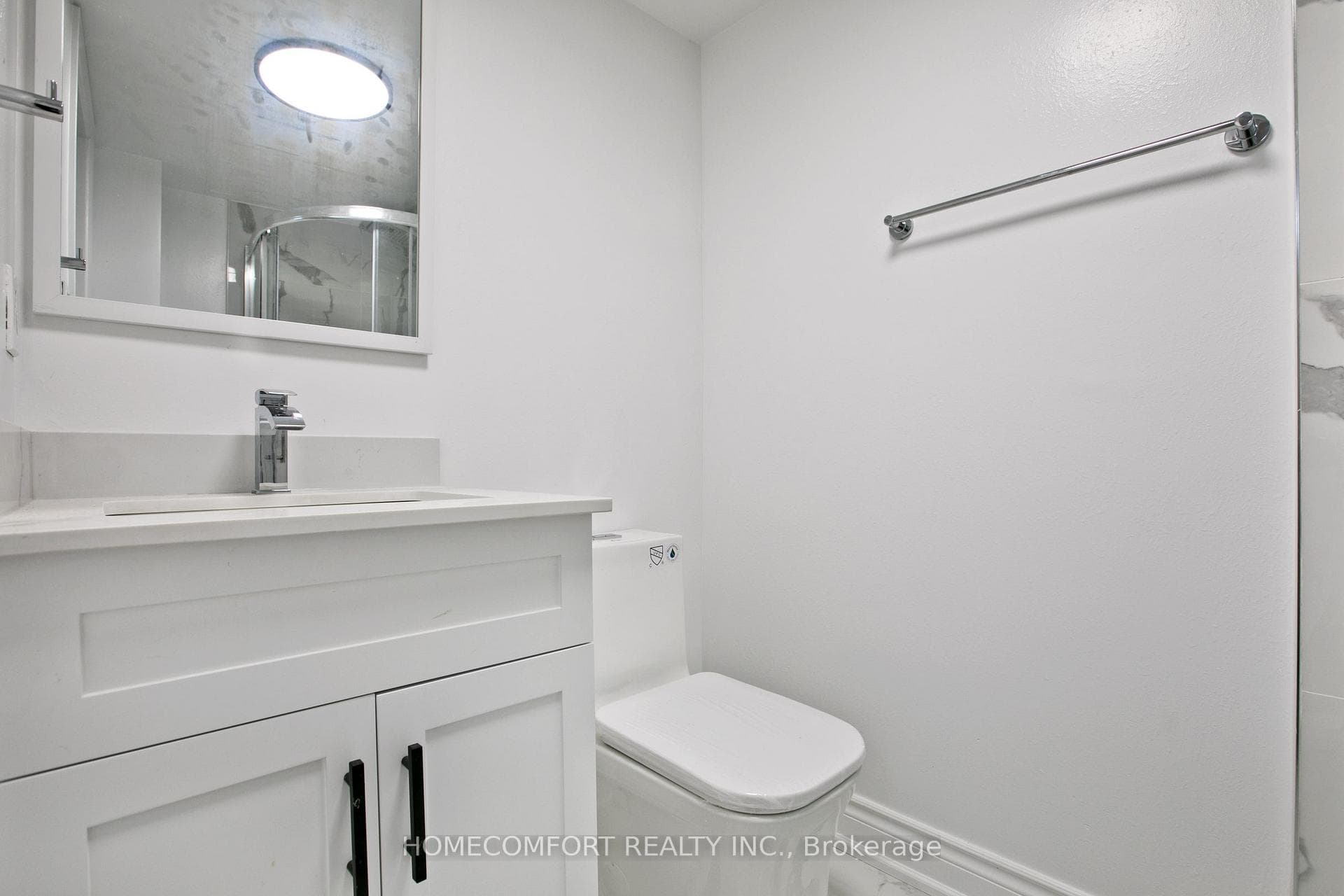 Insuit bathroom