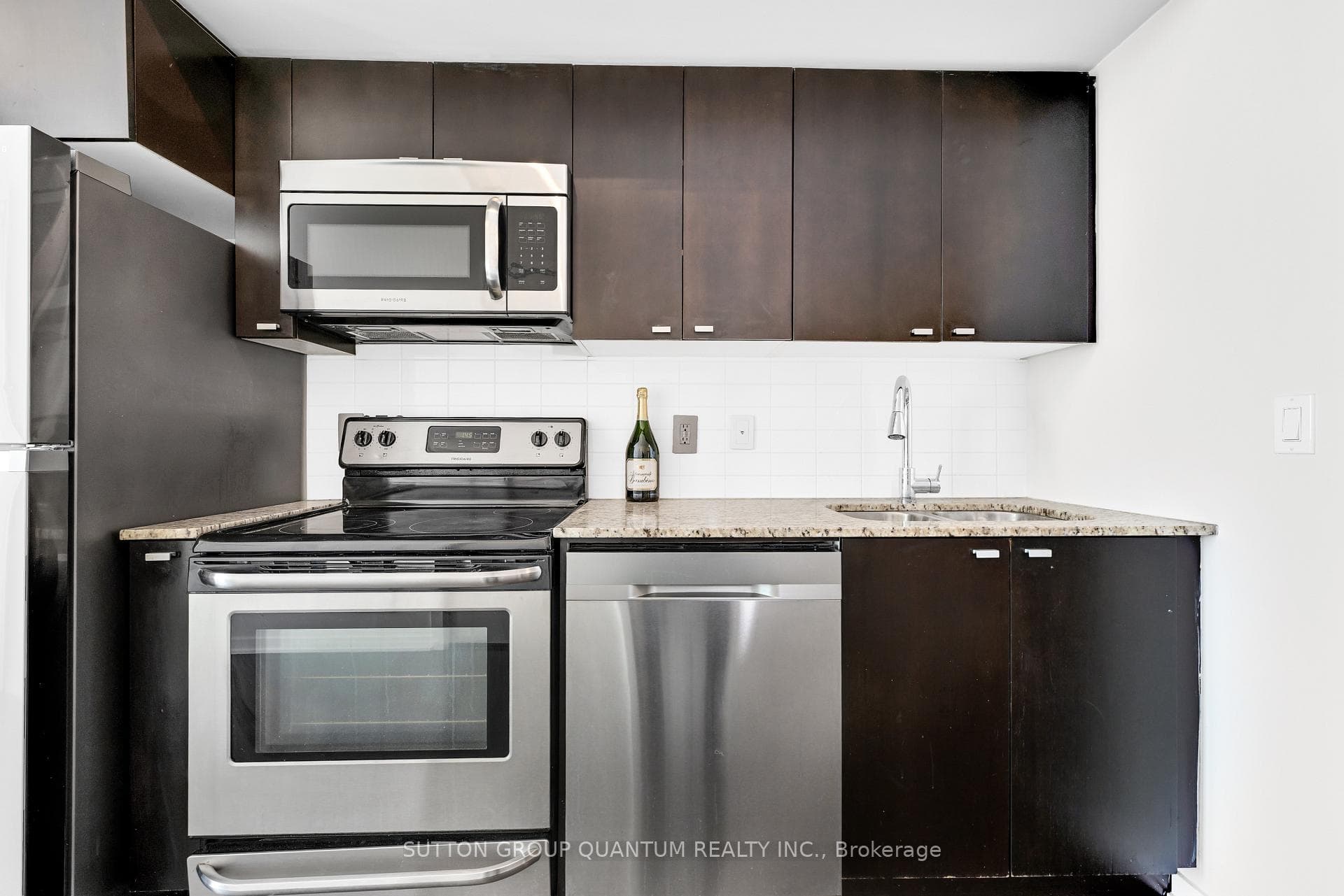 105 The Queensway Avenue Unit 3509 photo 8