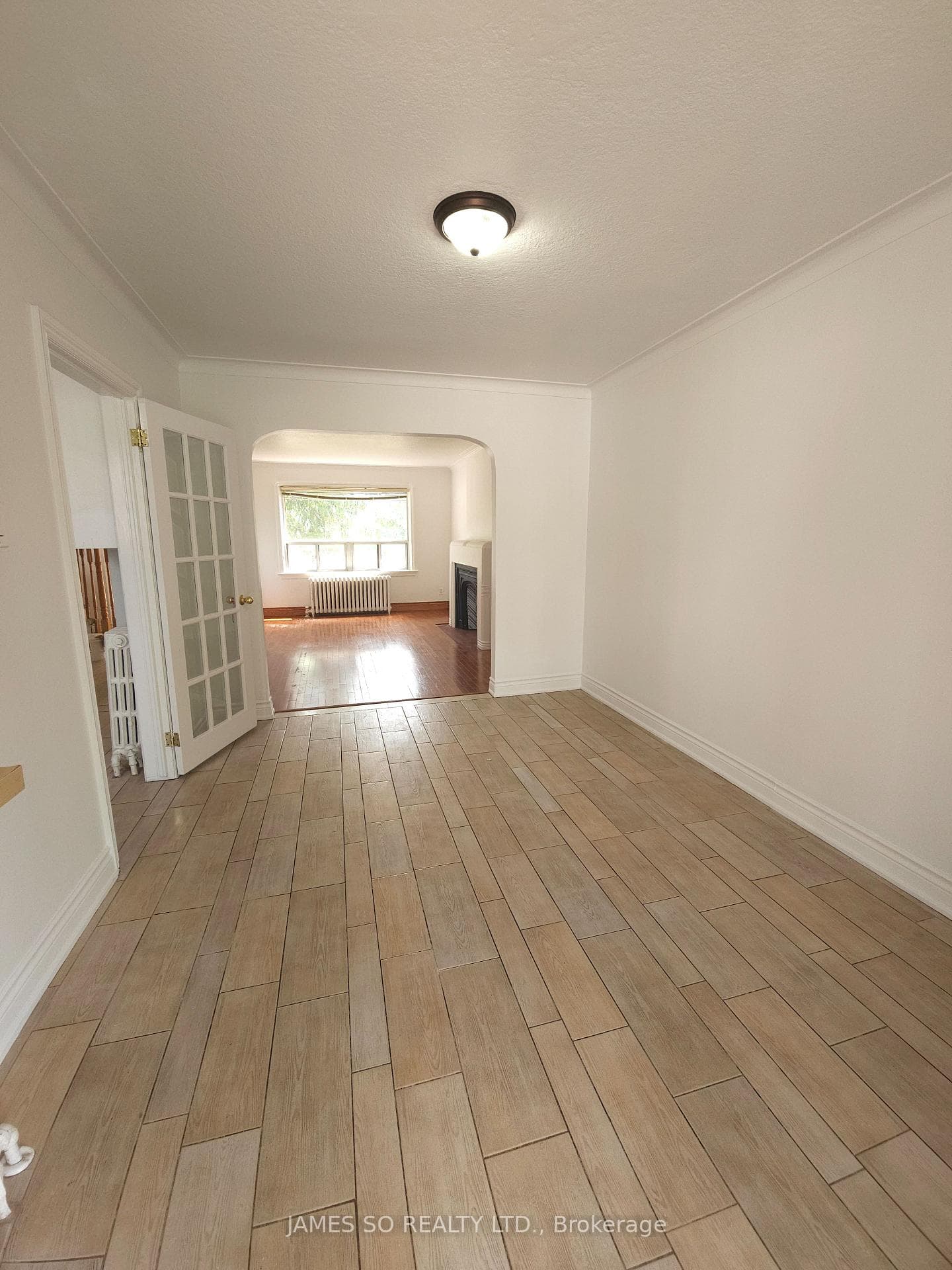1070 Greenwood Avenue photo 6