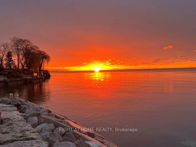 114 Lake Shore Drive photo 3