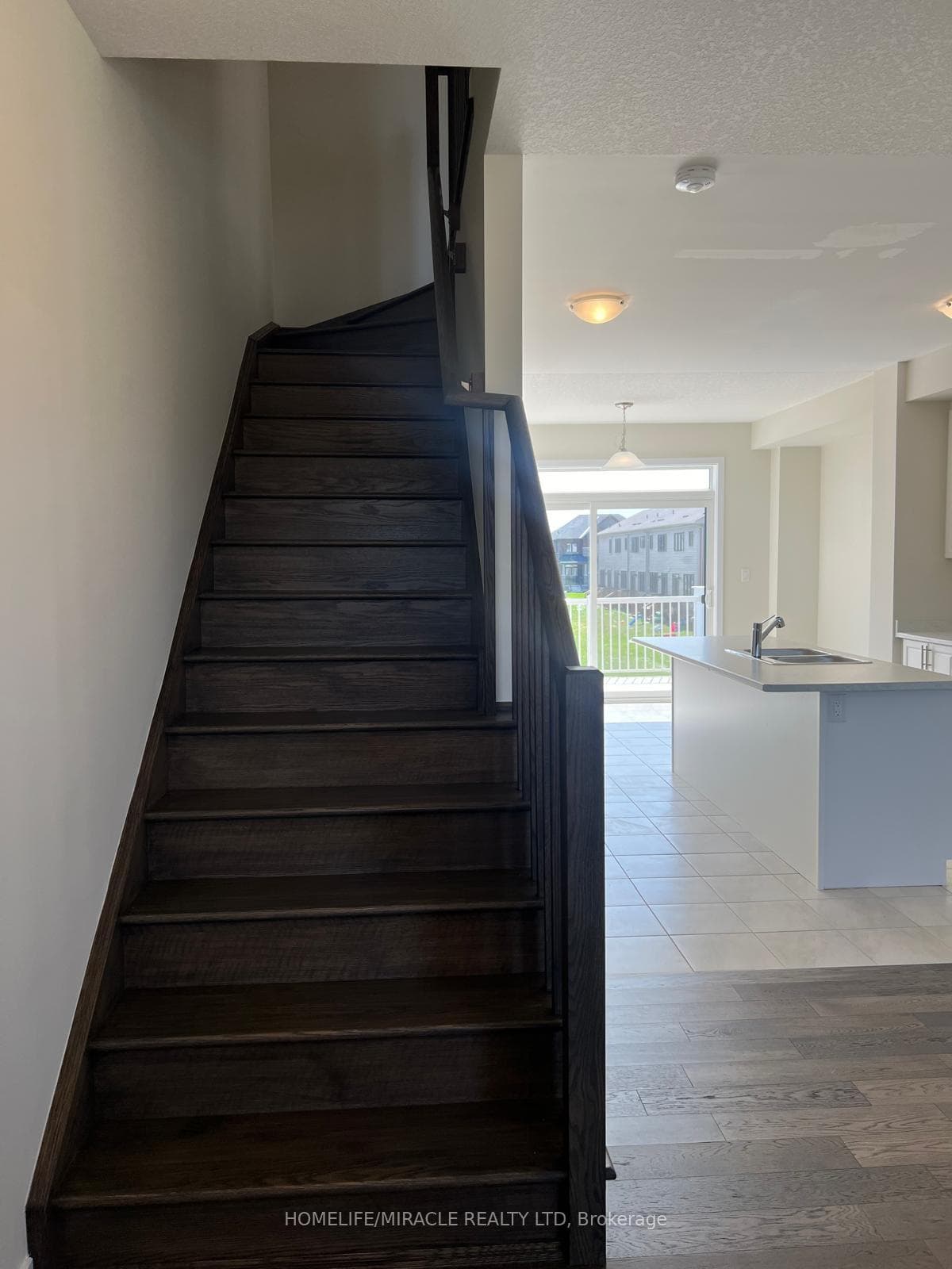 155 Melody Lane photo 7