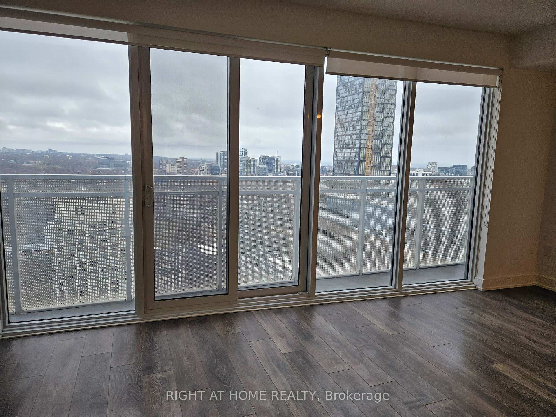 89 Mcgill Street Unit 2505 photo 2