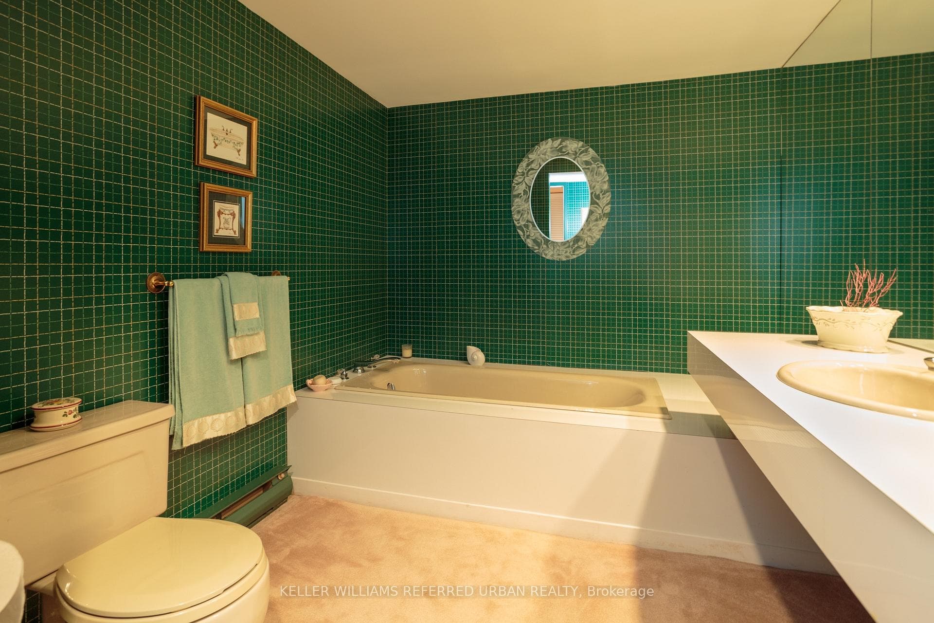 345 Moore Avenue photo 26