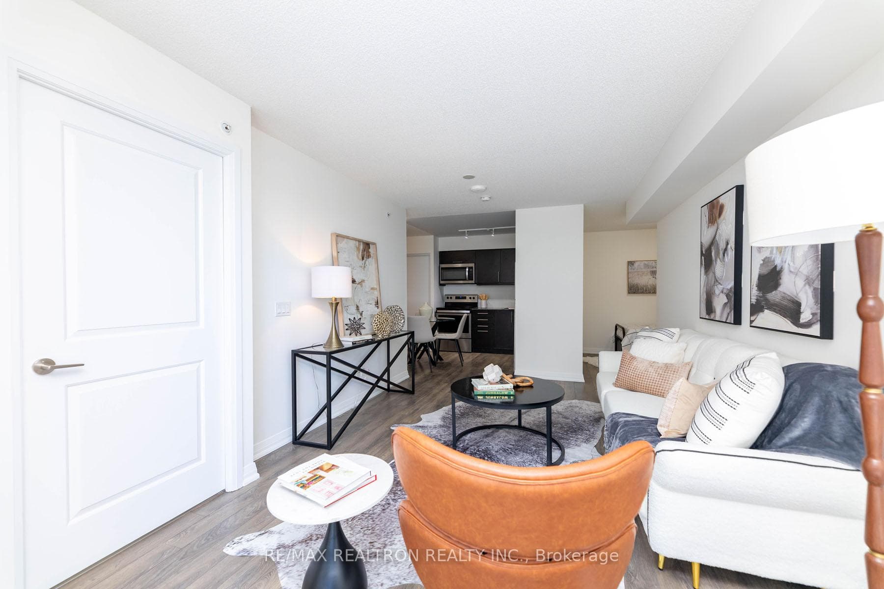 30 Meadowglen Place Unit 1901 photo 21