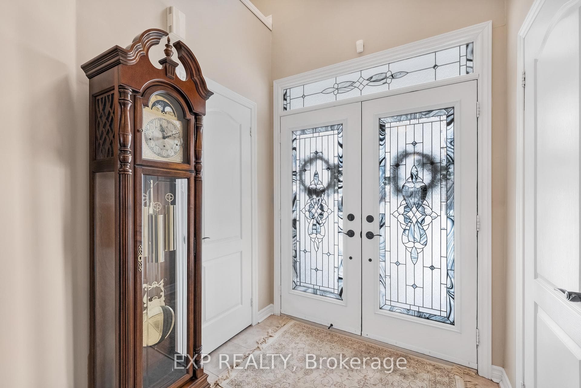 106 Succession Crescent photo 5