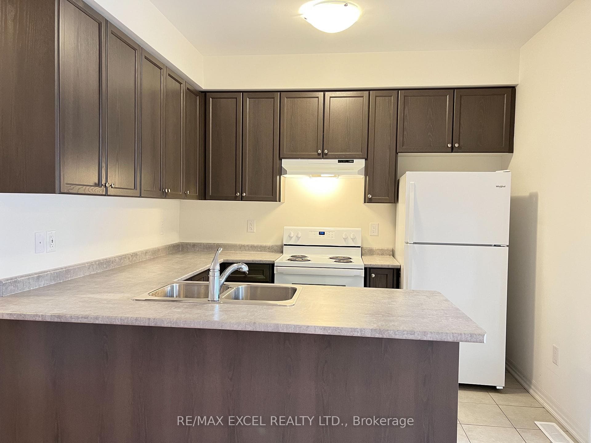 251 Vivant Street photo 7