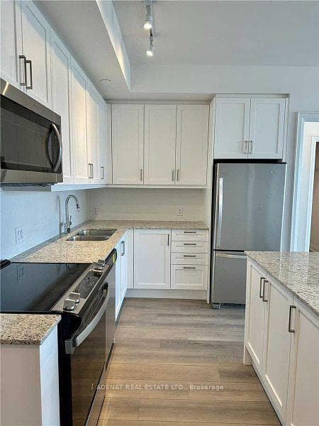 10 Gatineau Drive Unit 712 photo 16