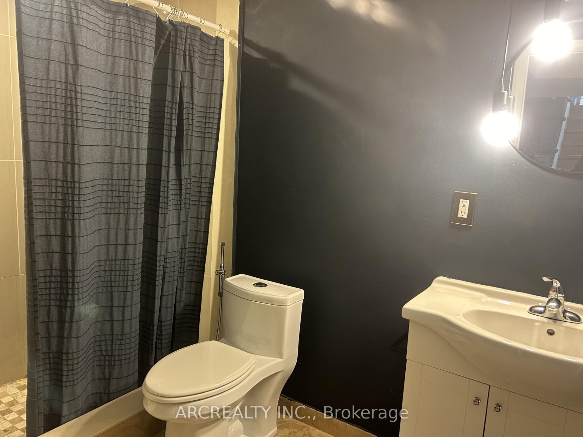 119 Wood Lane photo 27