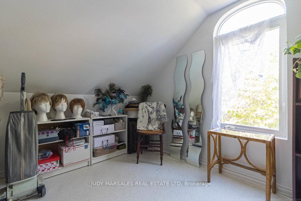 47 Townsend Avenue photo 31