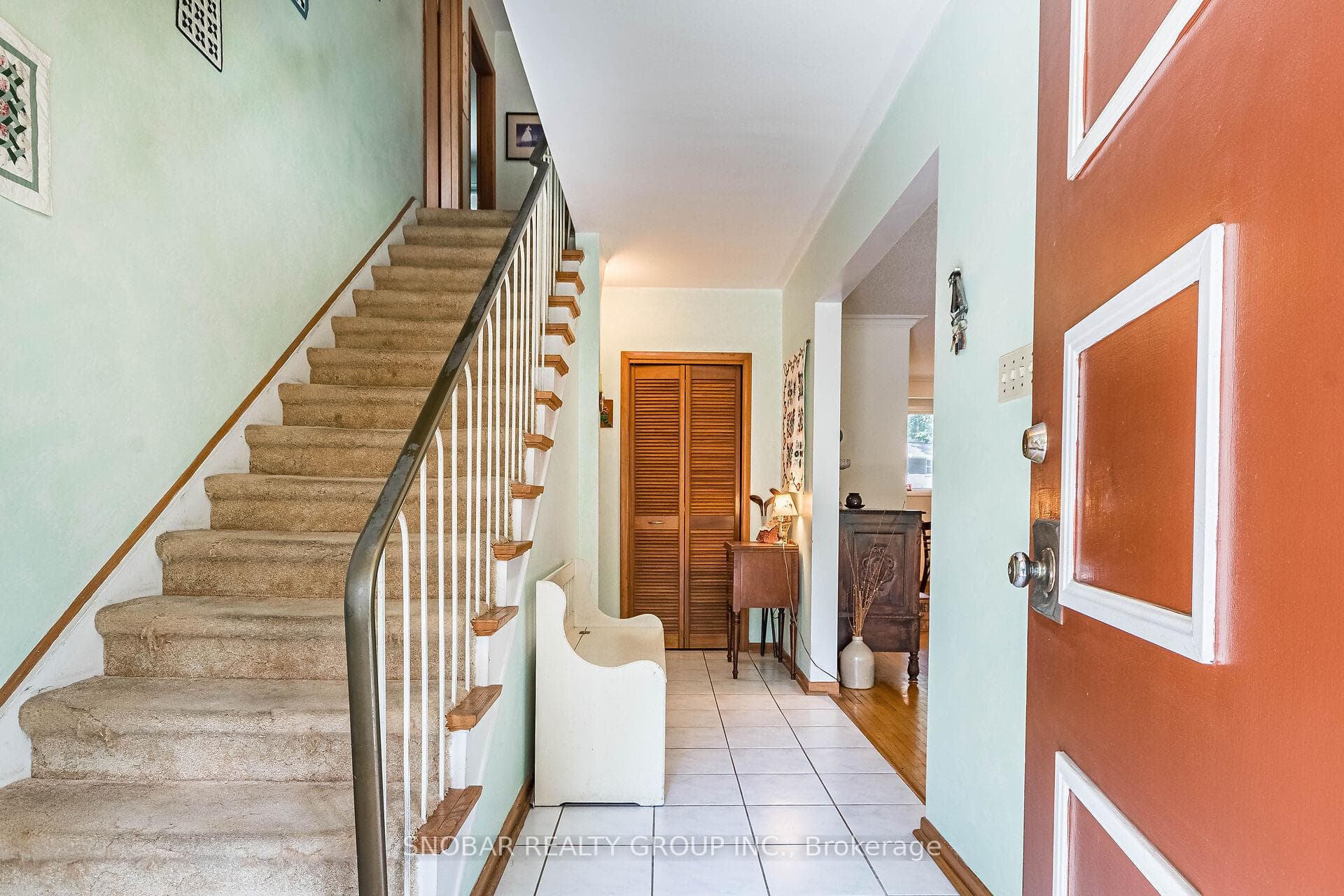 3351 Credit Heights Drive photo 5