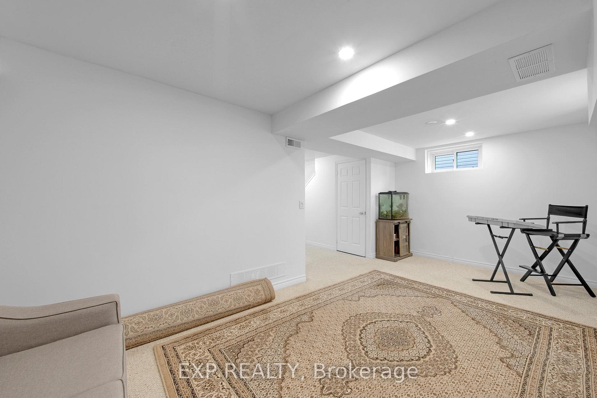 77 Clarke Street photo 33
