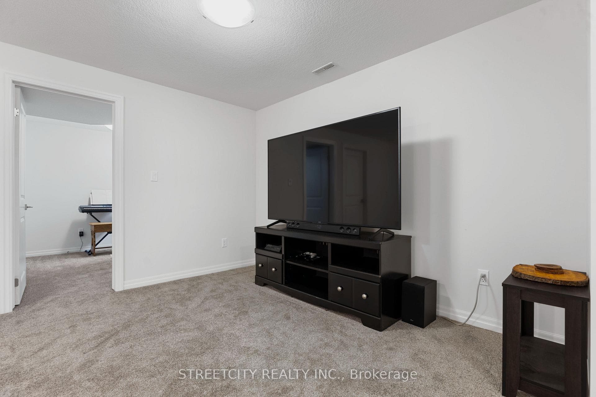 36 Cortland Terrace photo 22