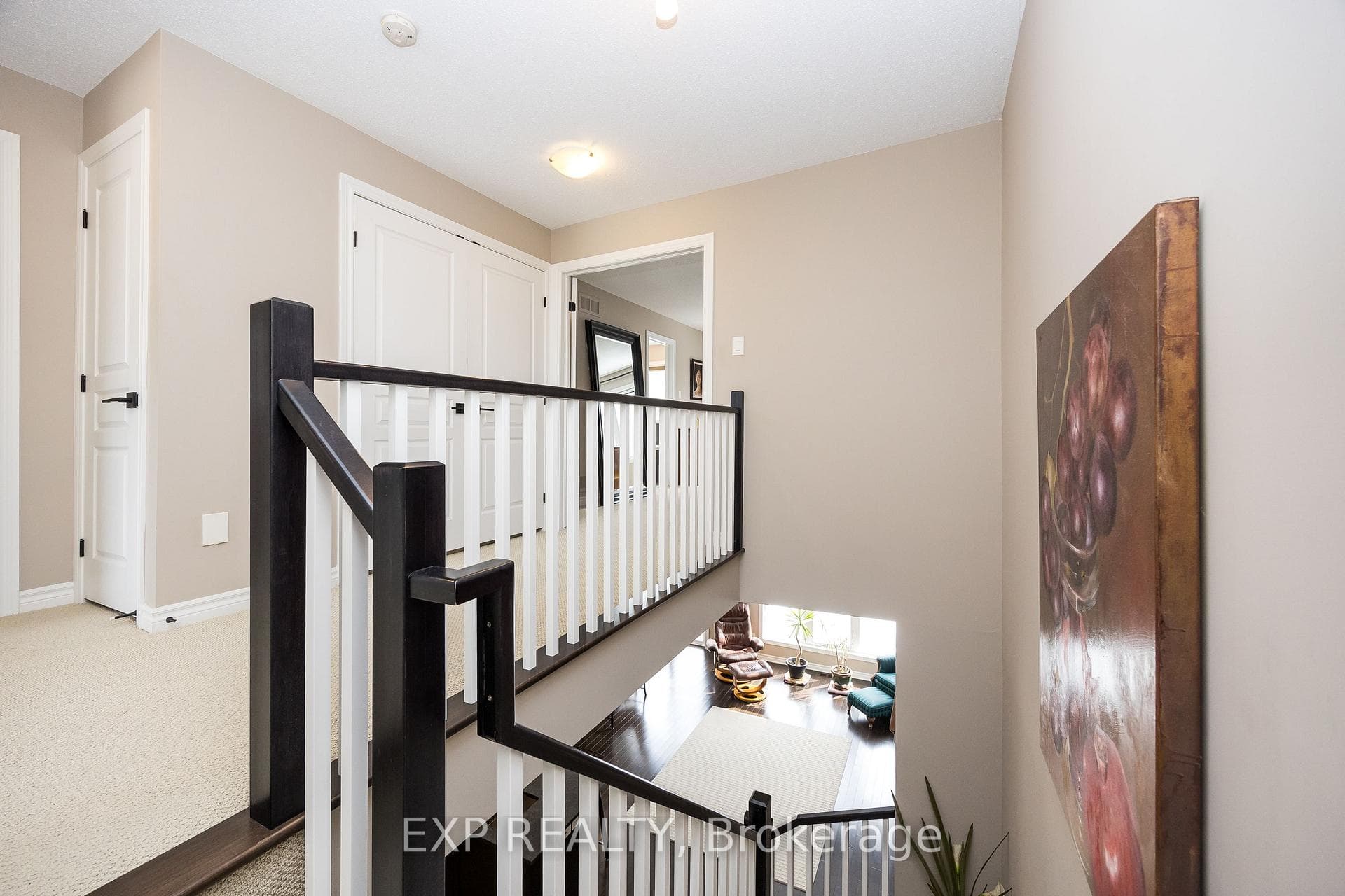 1004 Ottenbrite Crescent photo 15