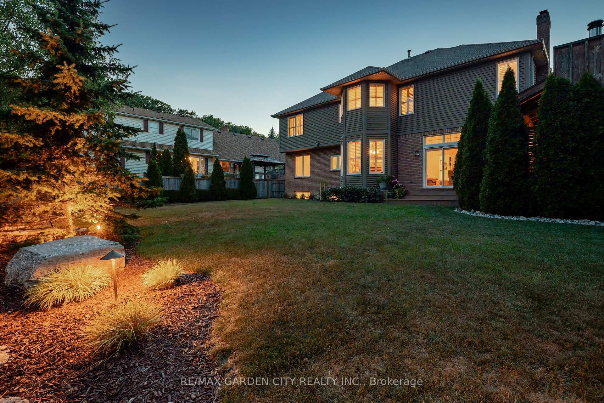 Your dream home at dusk
