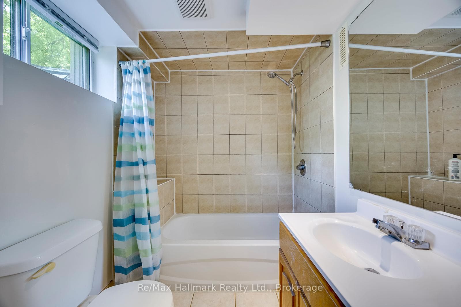 5371 Dundas Street photo 42