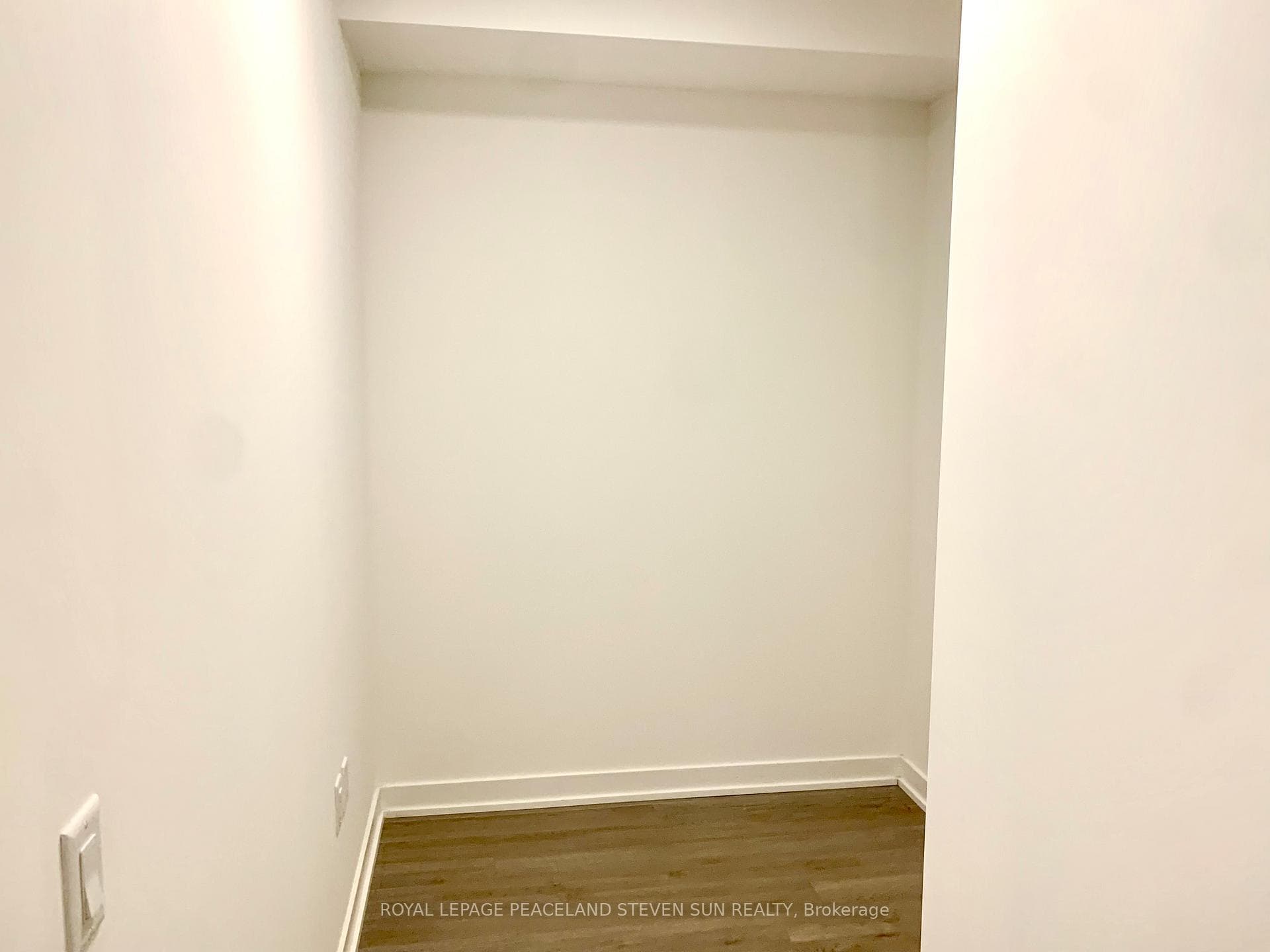 357 King Street Unit 3406 photo 8