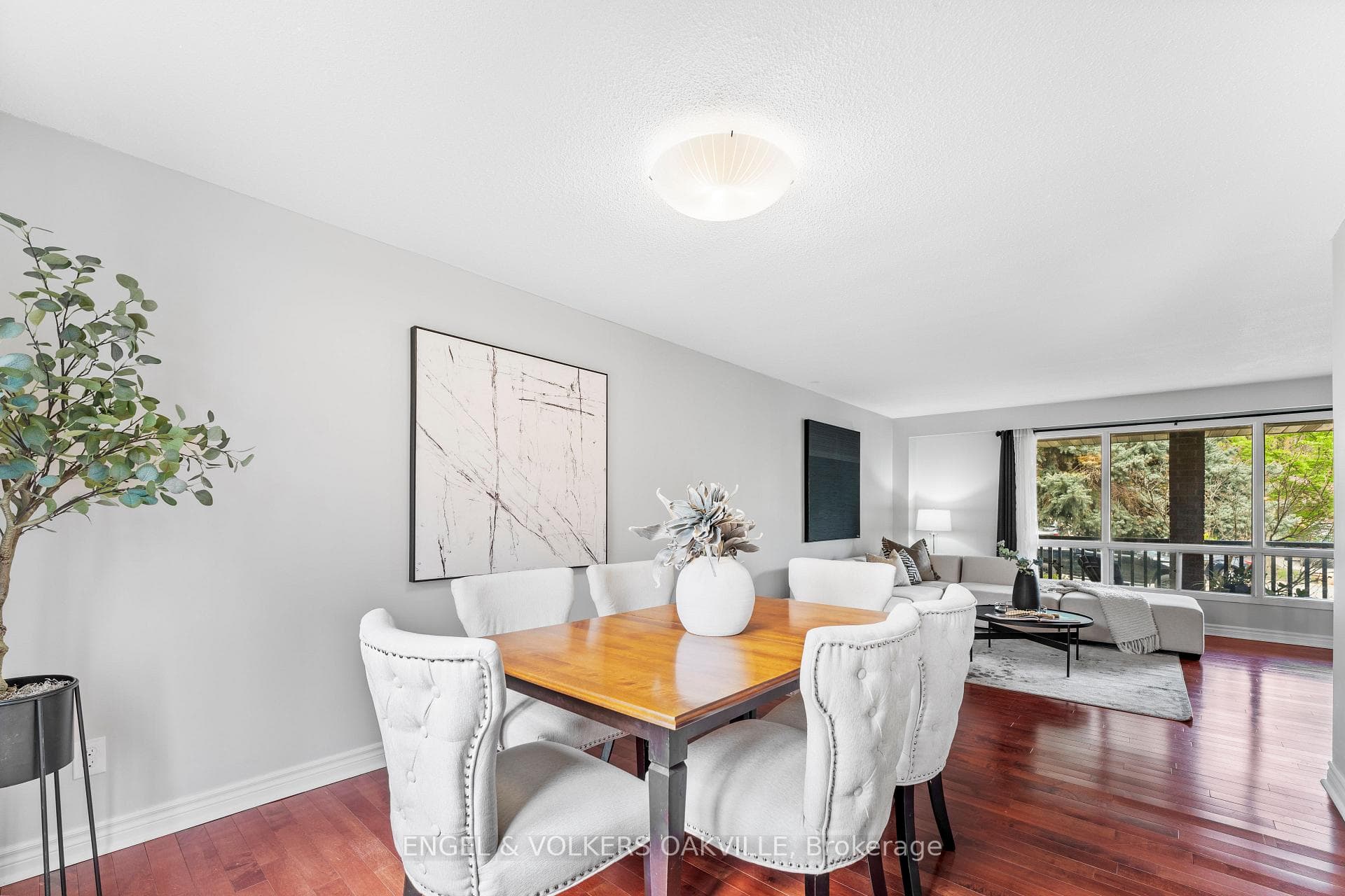 1487 Grand Boulevard photo 13